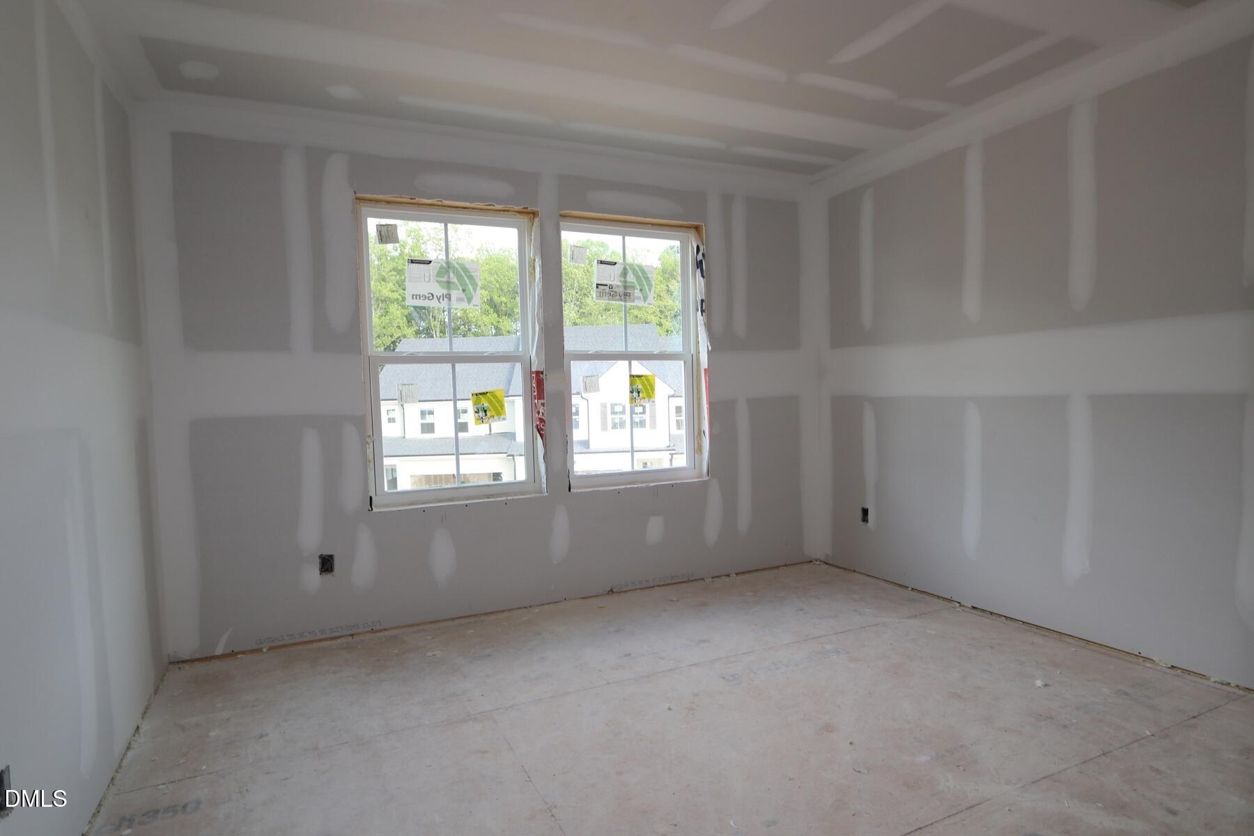 2916 Walden Road Property Photo 4