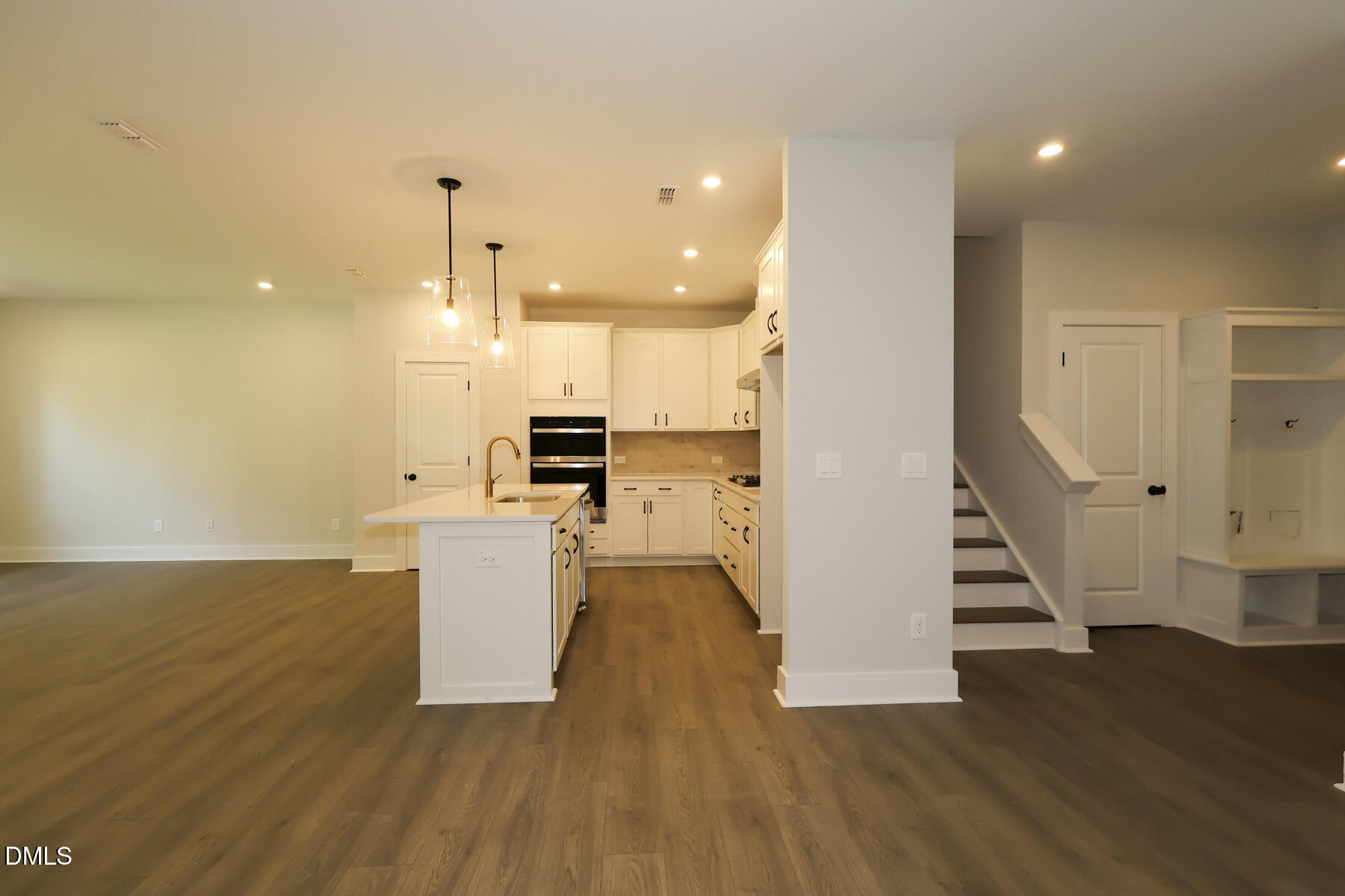 2916 Walden Road Property Photo 6