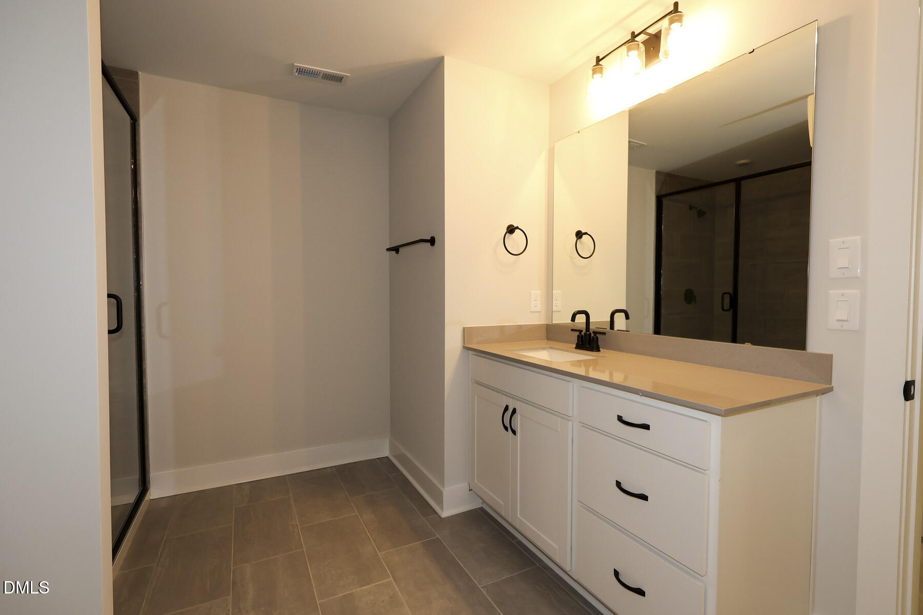2916 Walden Road Property Photo 11
