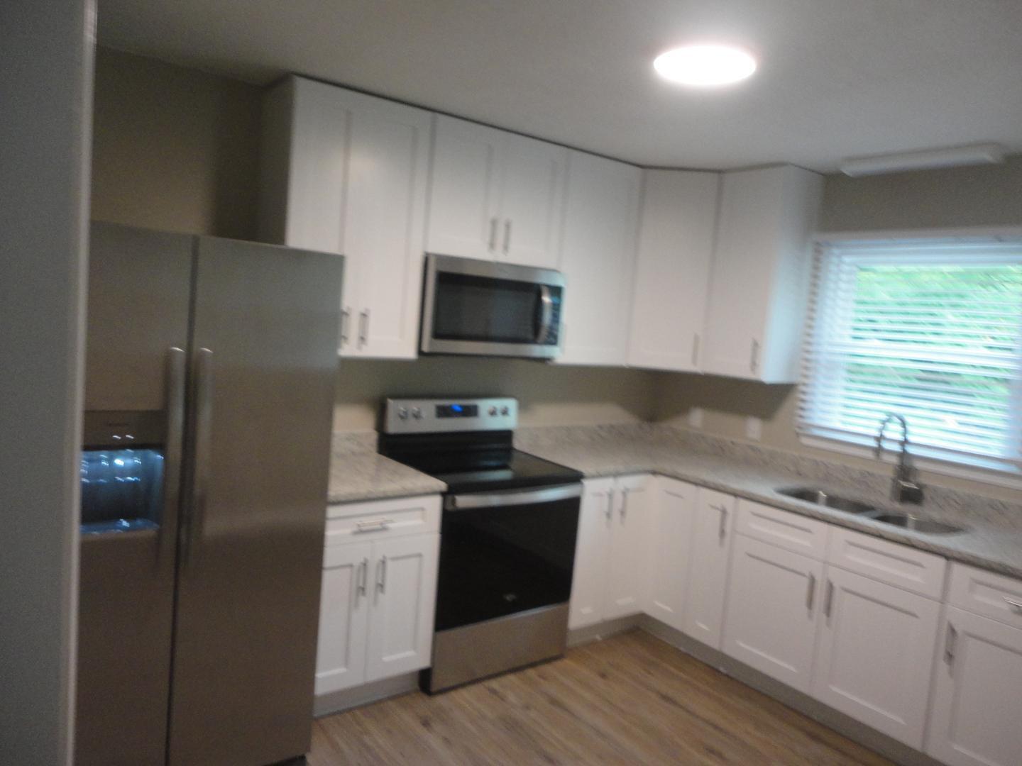 137 W Barbee Street Property Photo 3