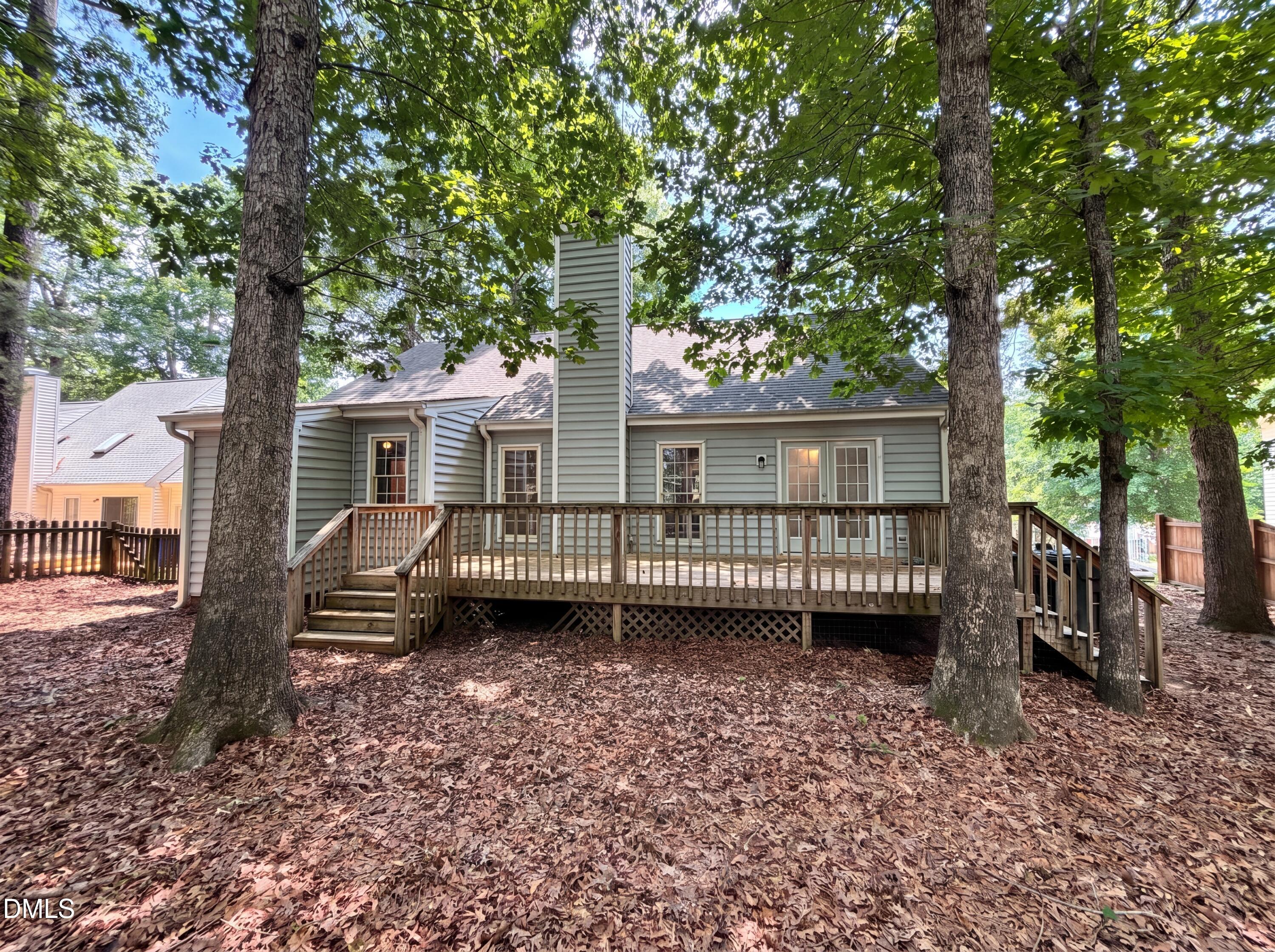 9425 Cartersville Court Property Photo 5