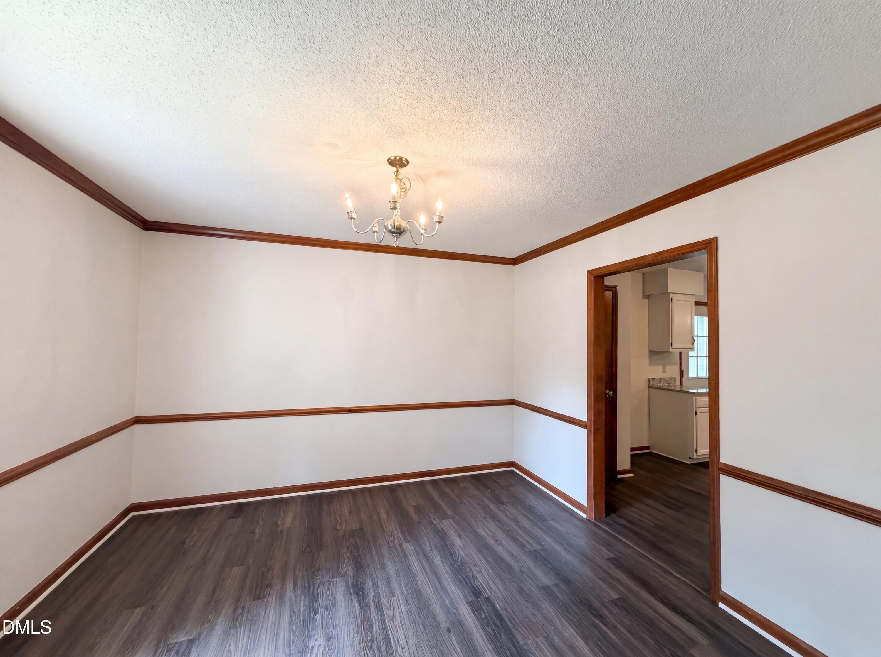 9425 Cartersville Court Property Photo 6