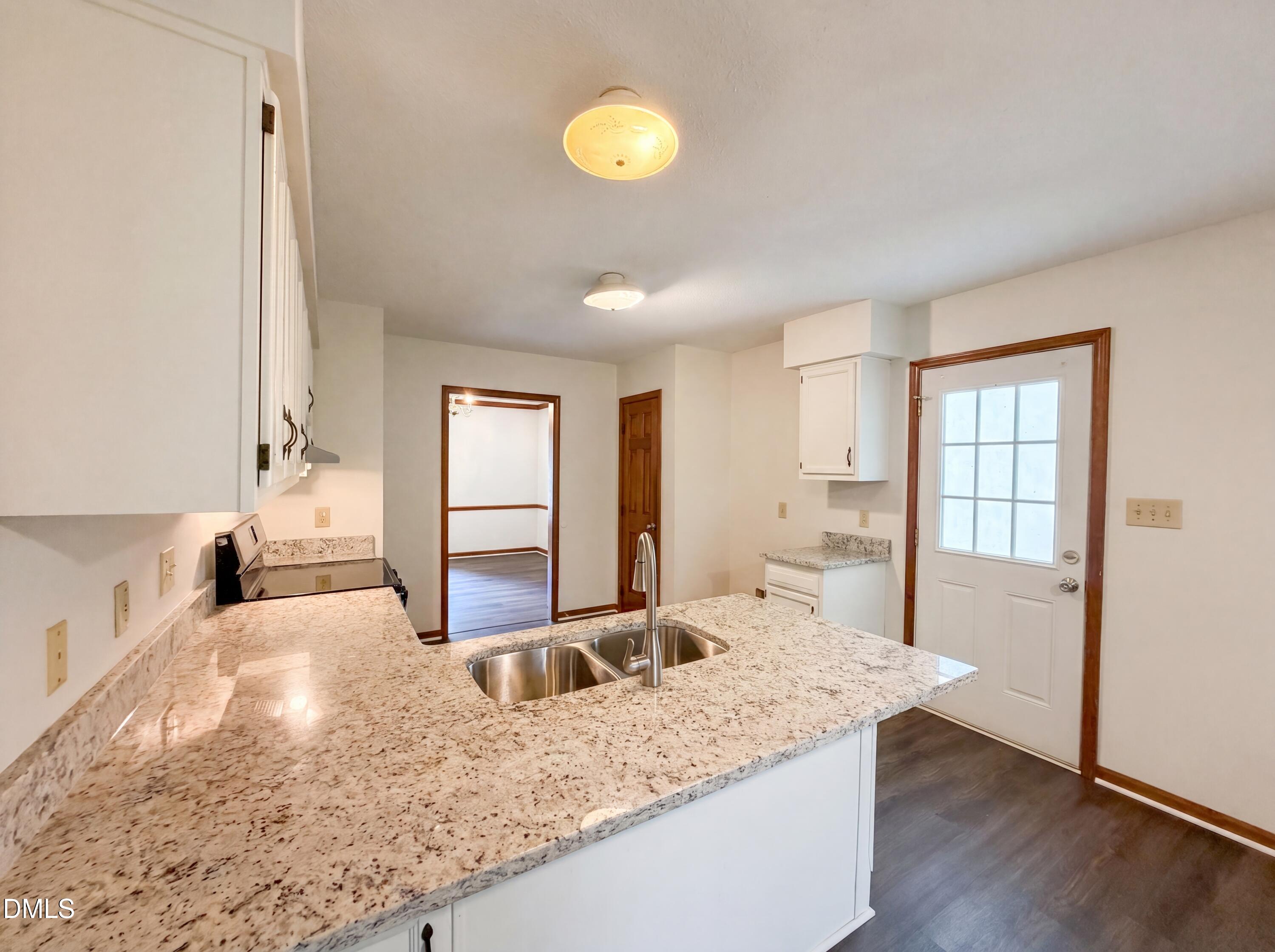 9425 Cartersville Court Property Photo 7