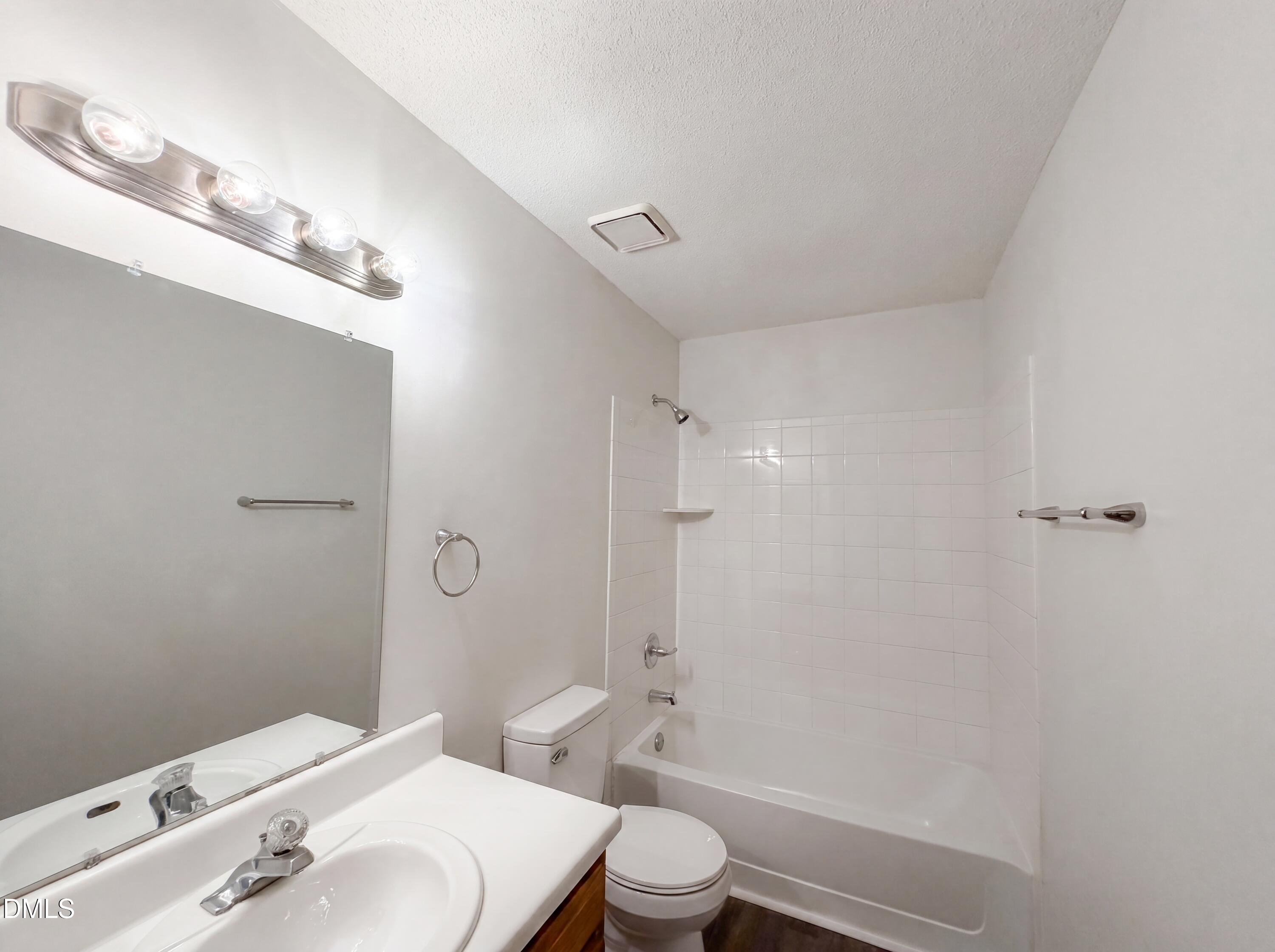 9425 Cartersville Court Property Photo 13