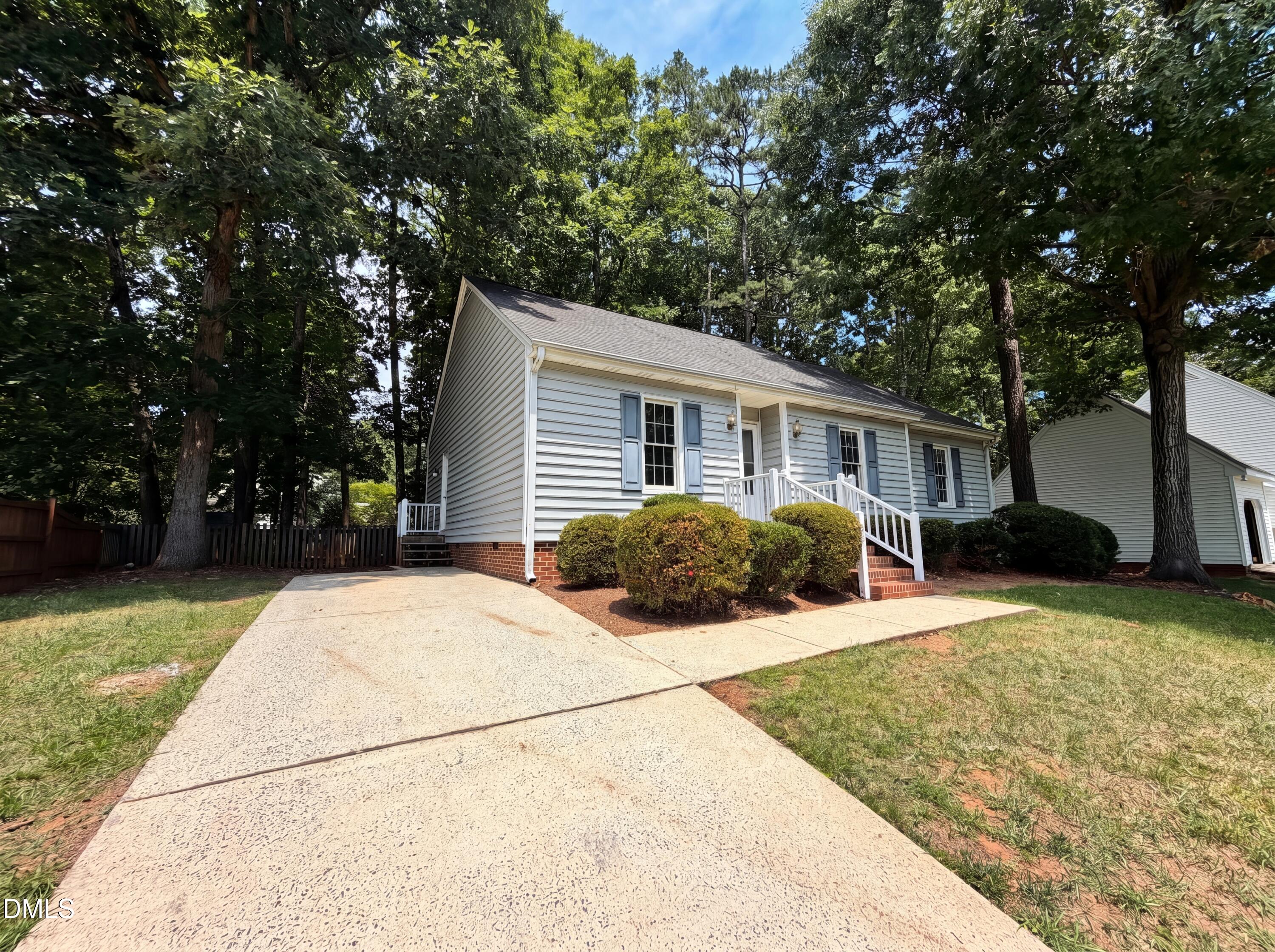 9425 Cartersville Court Property Photo 14