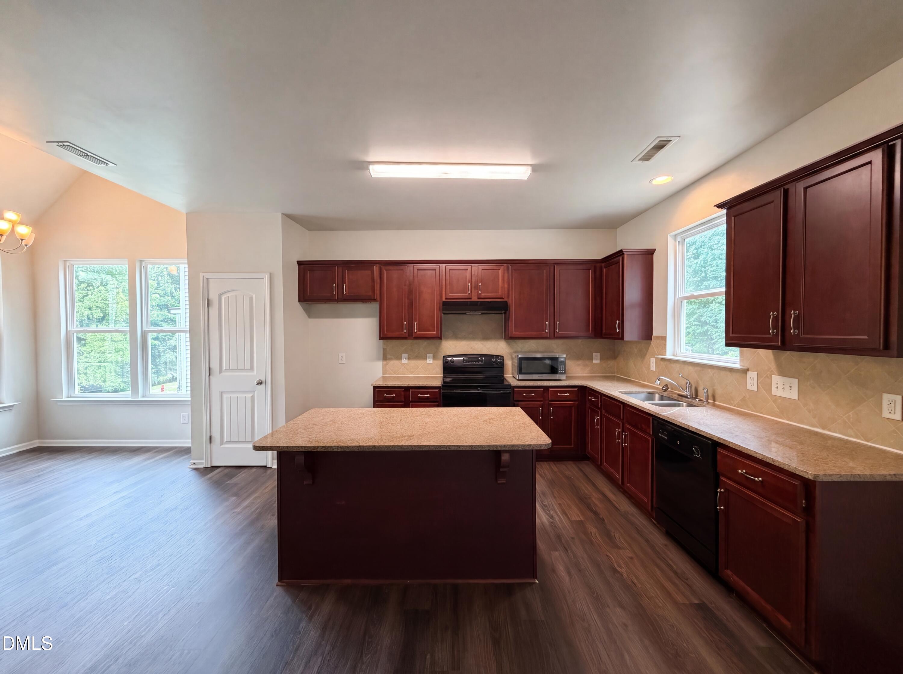 612 Turmeric Lane Property Photo 2