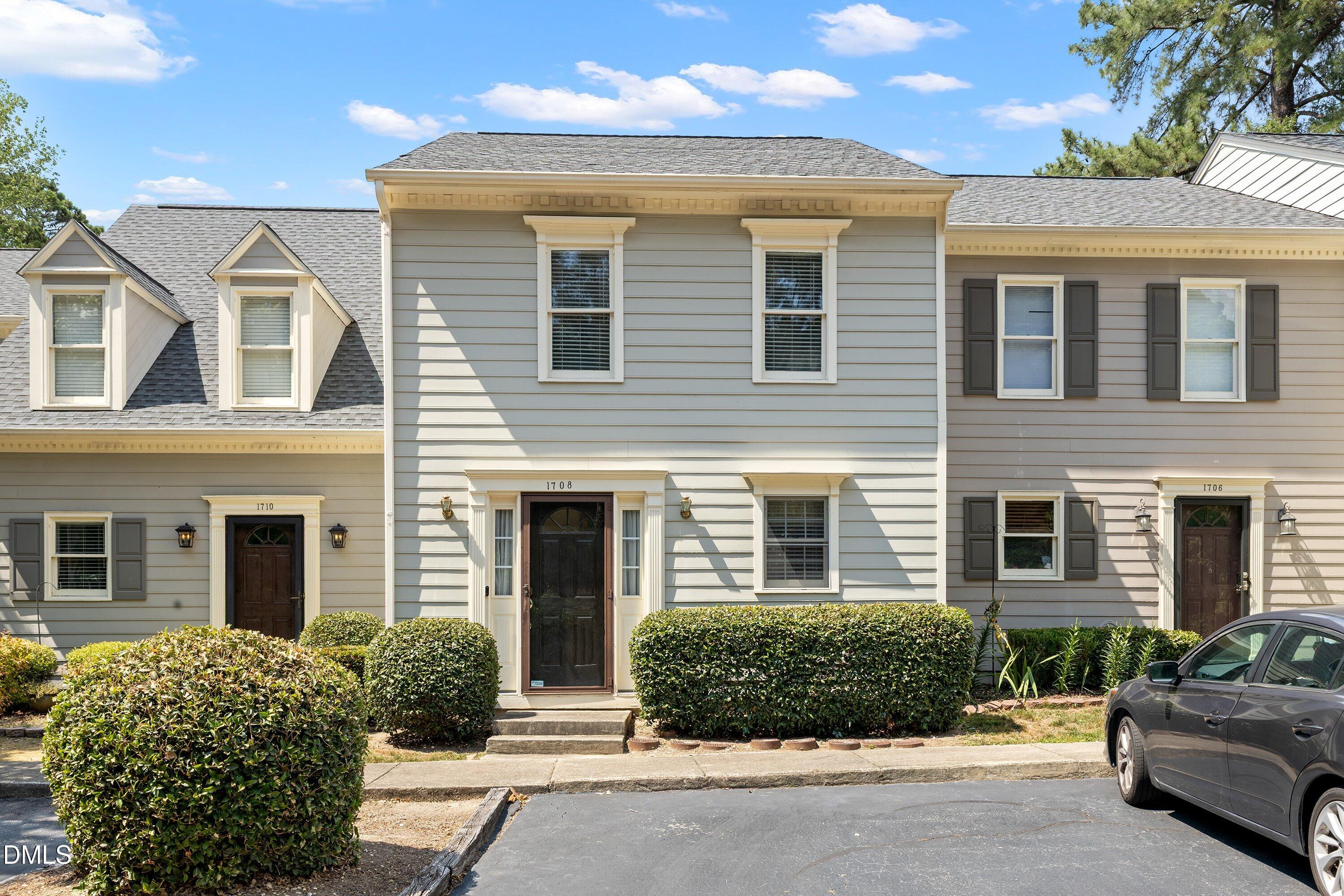 1708 Township Circle Property Photo 1