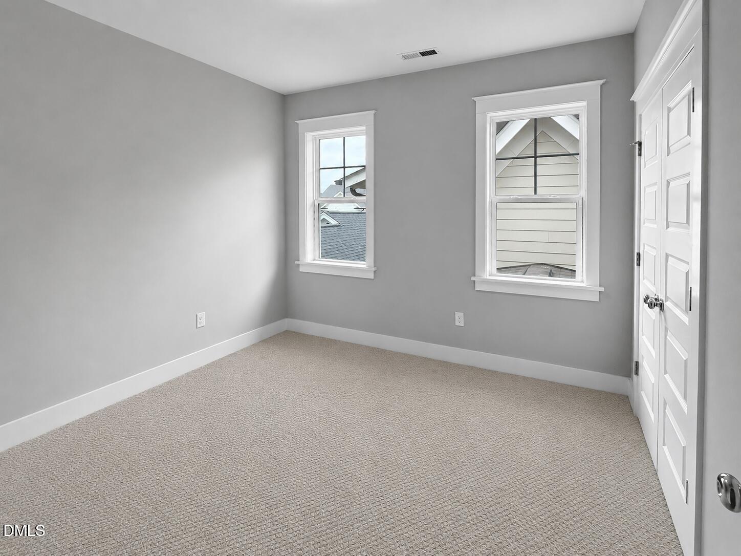1037 Whitehall Circle Property Photo 24