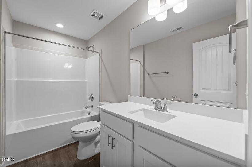 210 Cardovia Way Property Photo 16