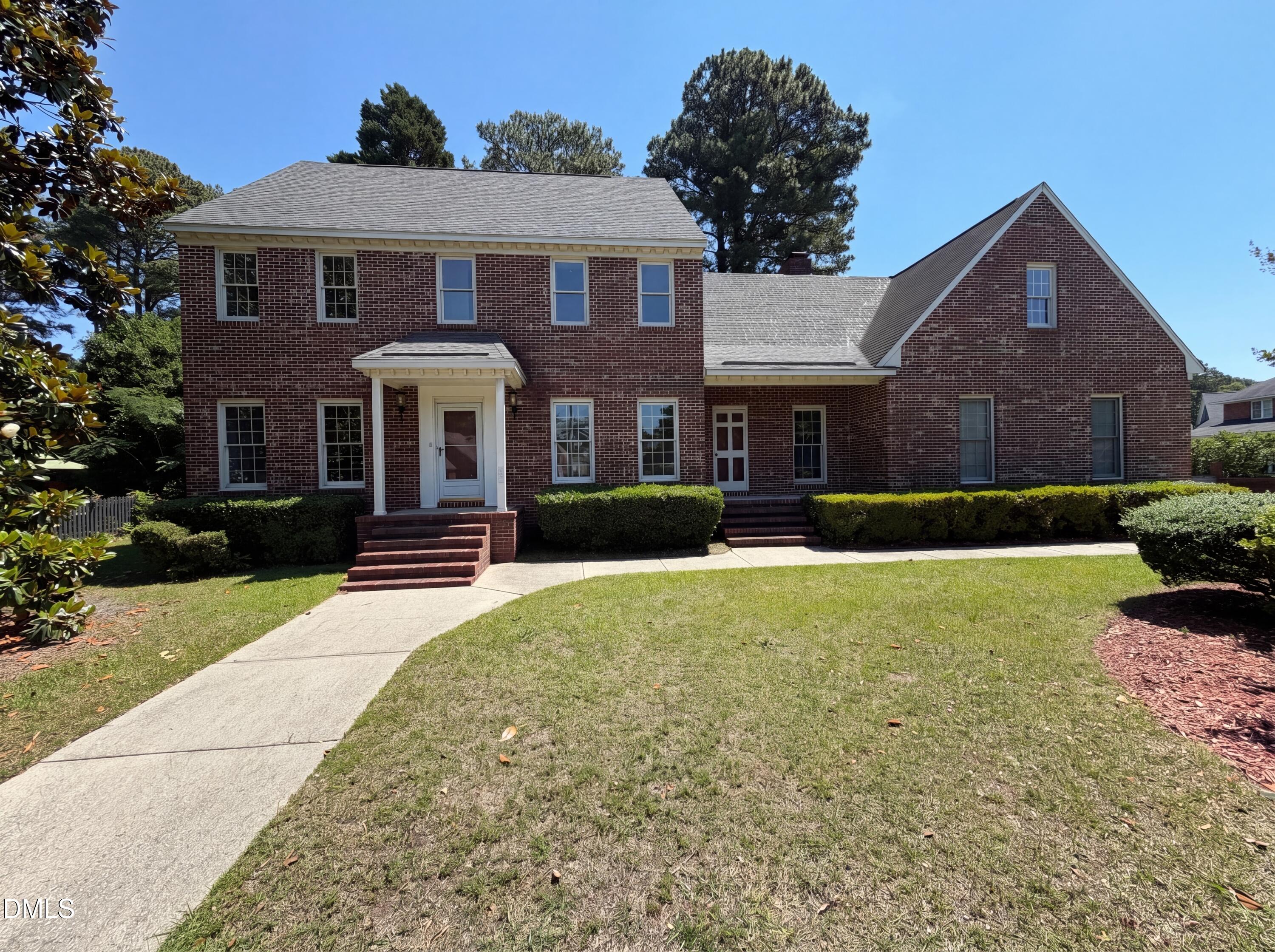 345 Courtyard Lane