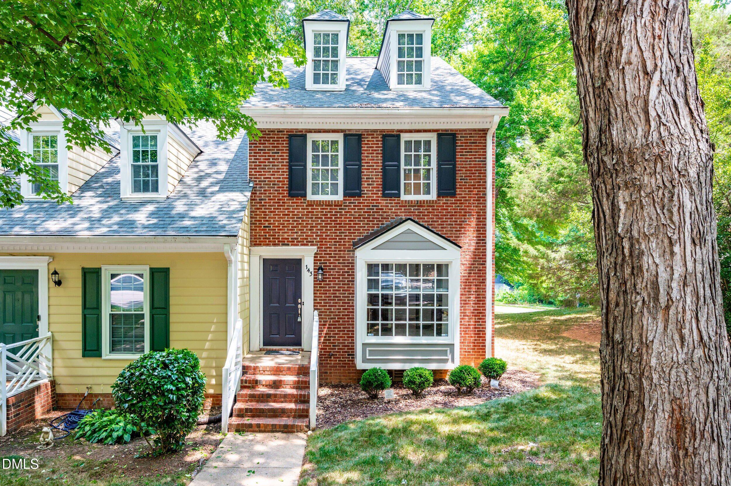 143 Hedgerow Court Property Photo 1
