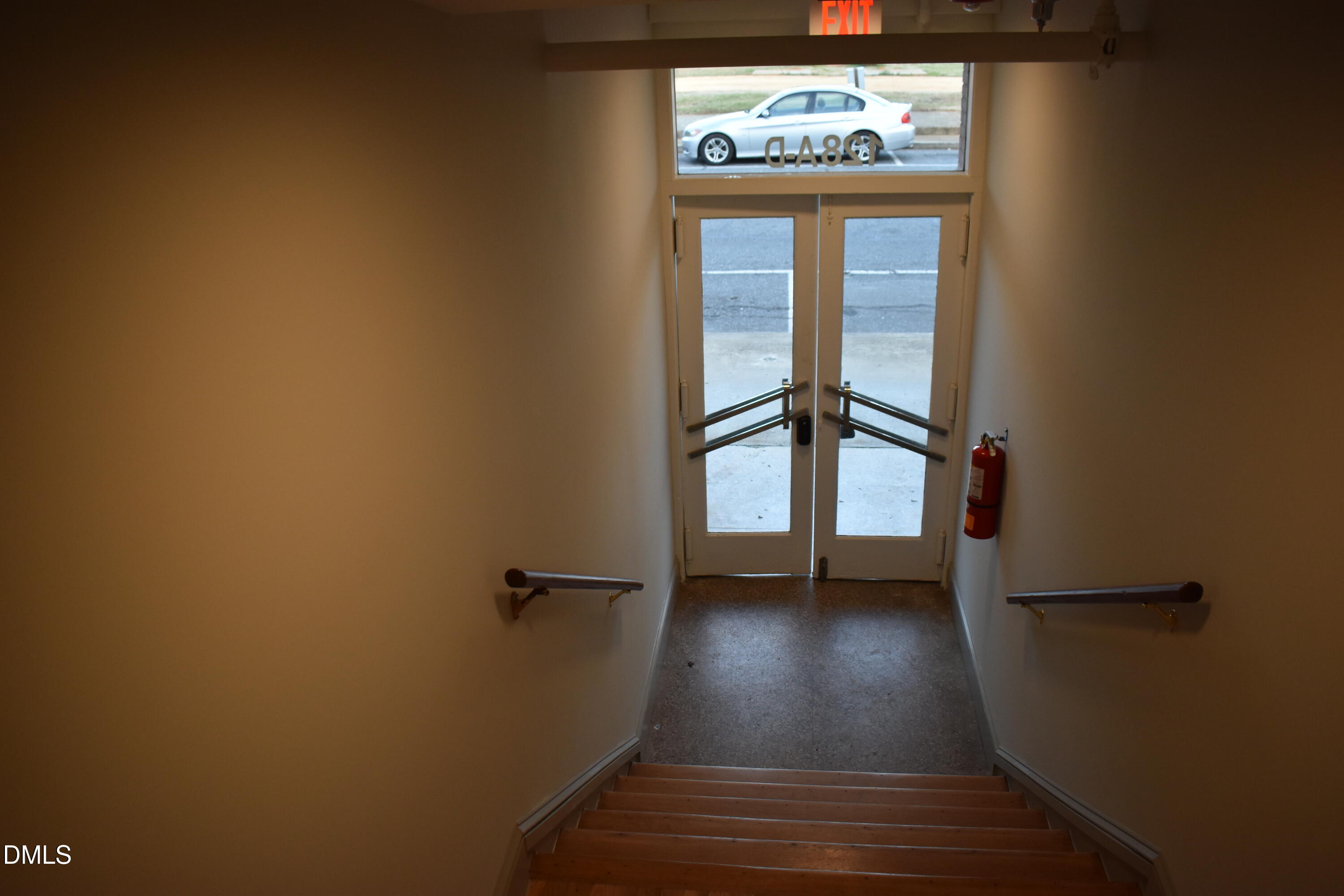 128 S Chatham Avenue B Property Photo 12