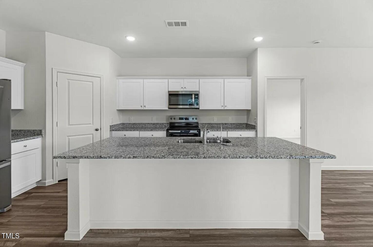 126 S. Waterstone Lane Property Photo 3