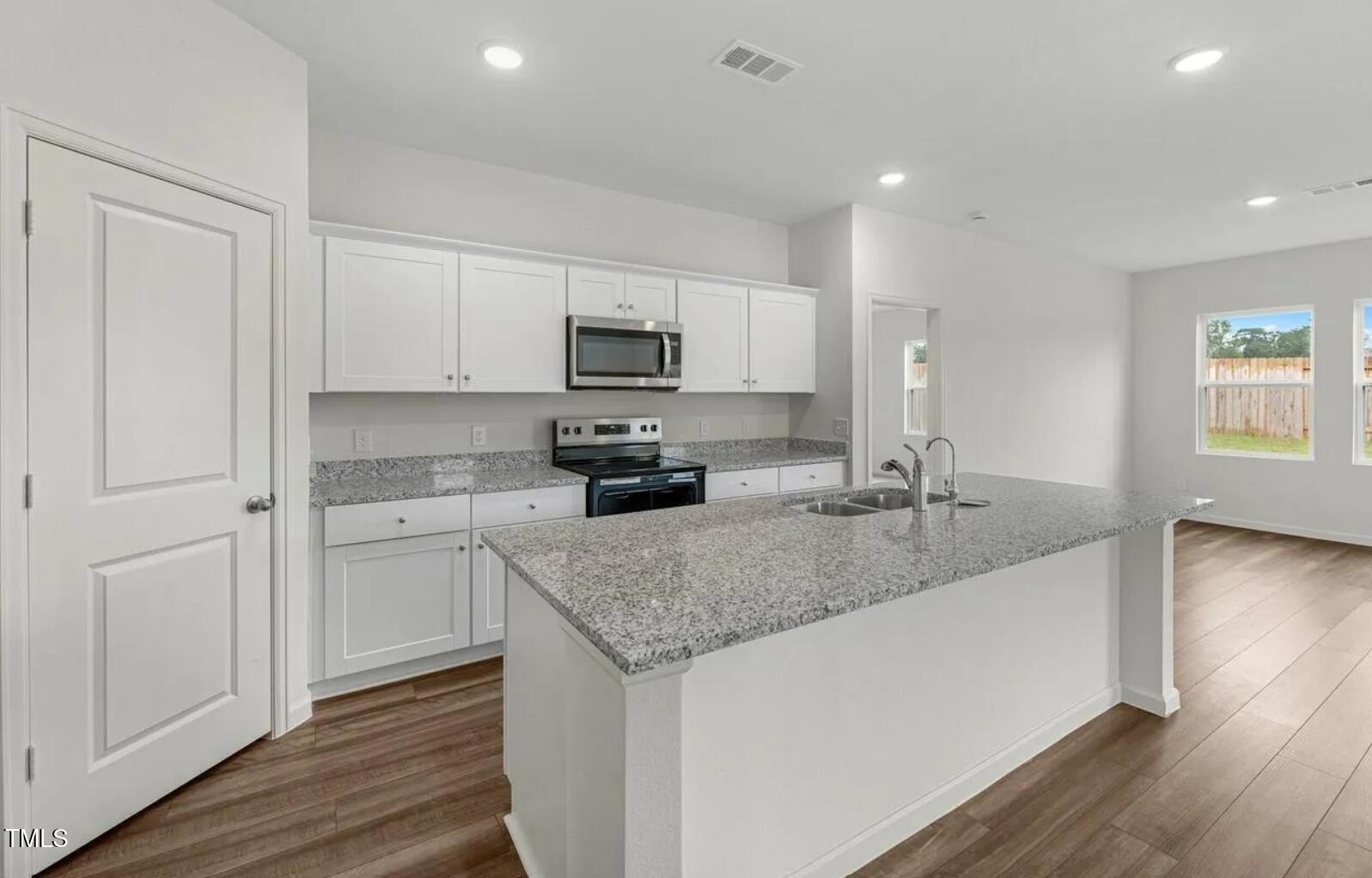 126 S. Waterstone Lane Property Photo 4