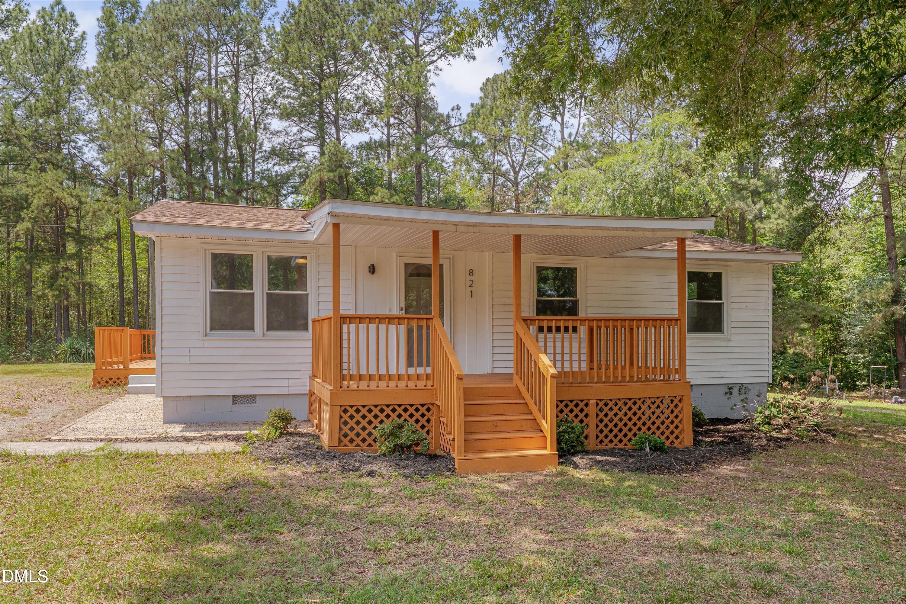 821 Fred Royster Road Property Photo 1