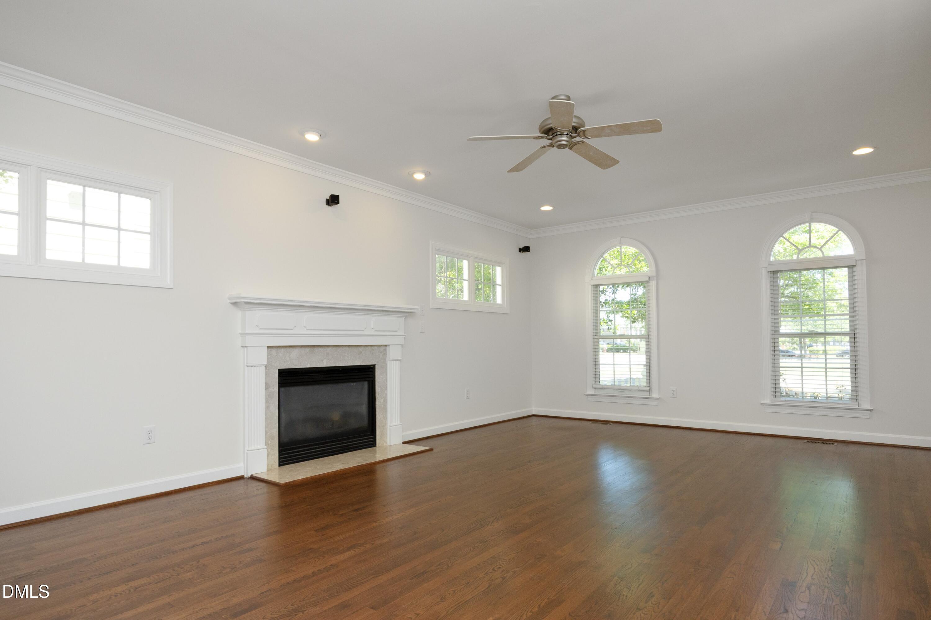 605 Carpenter Town Lane Property Photo 7