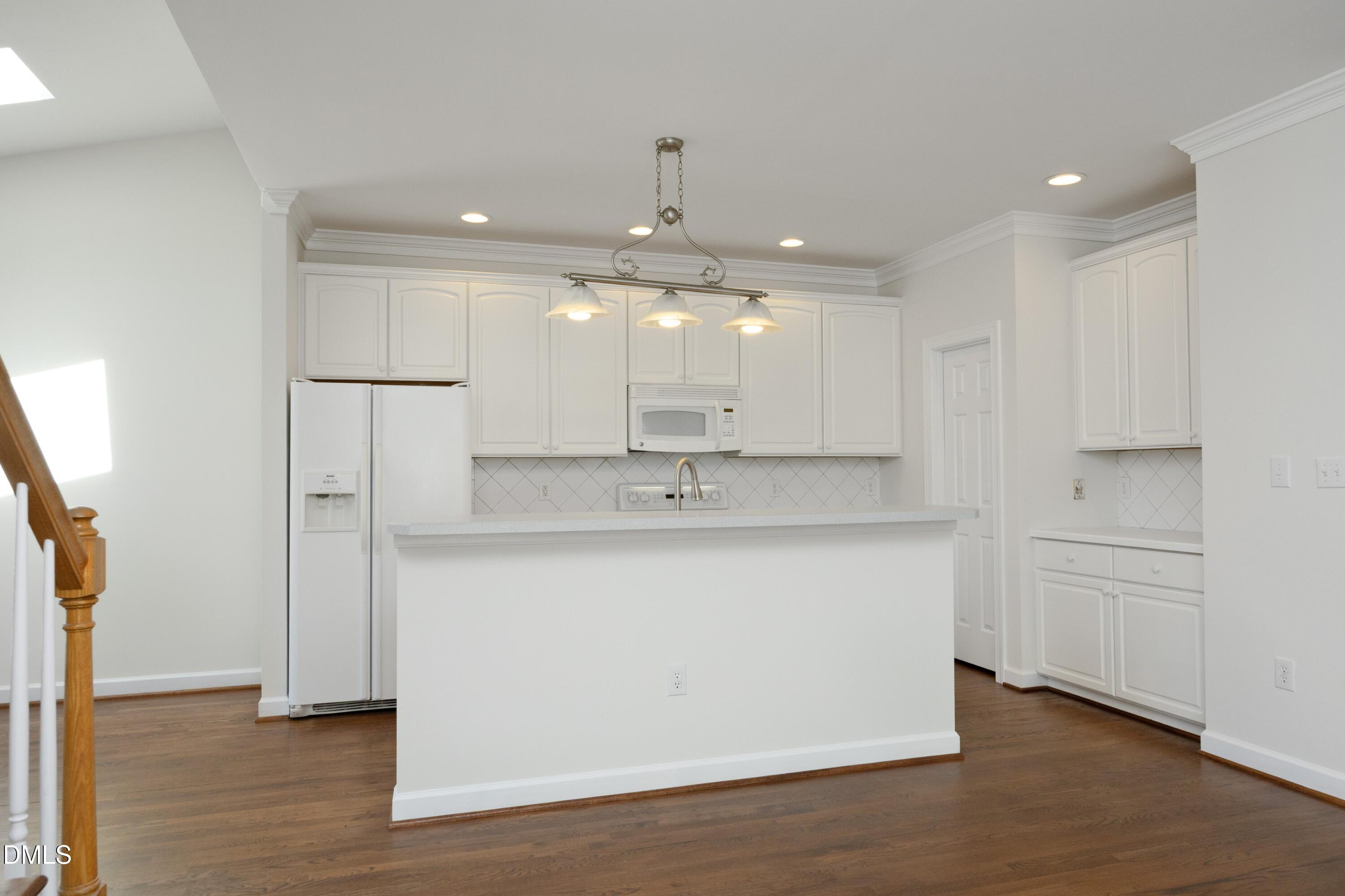 605 Carpenter Town Lane Property Photo 16