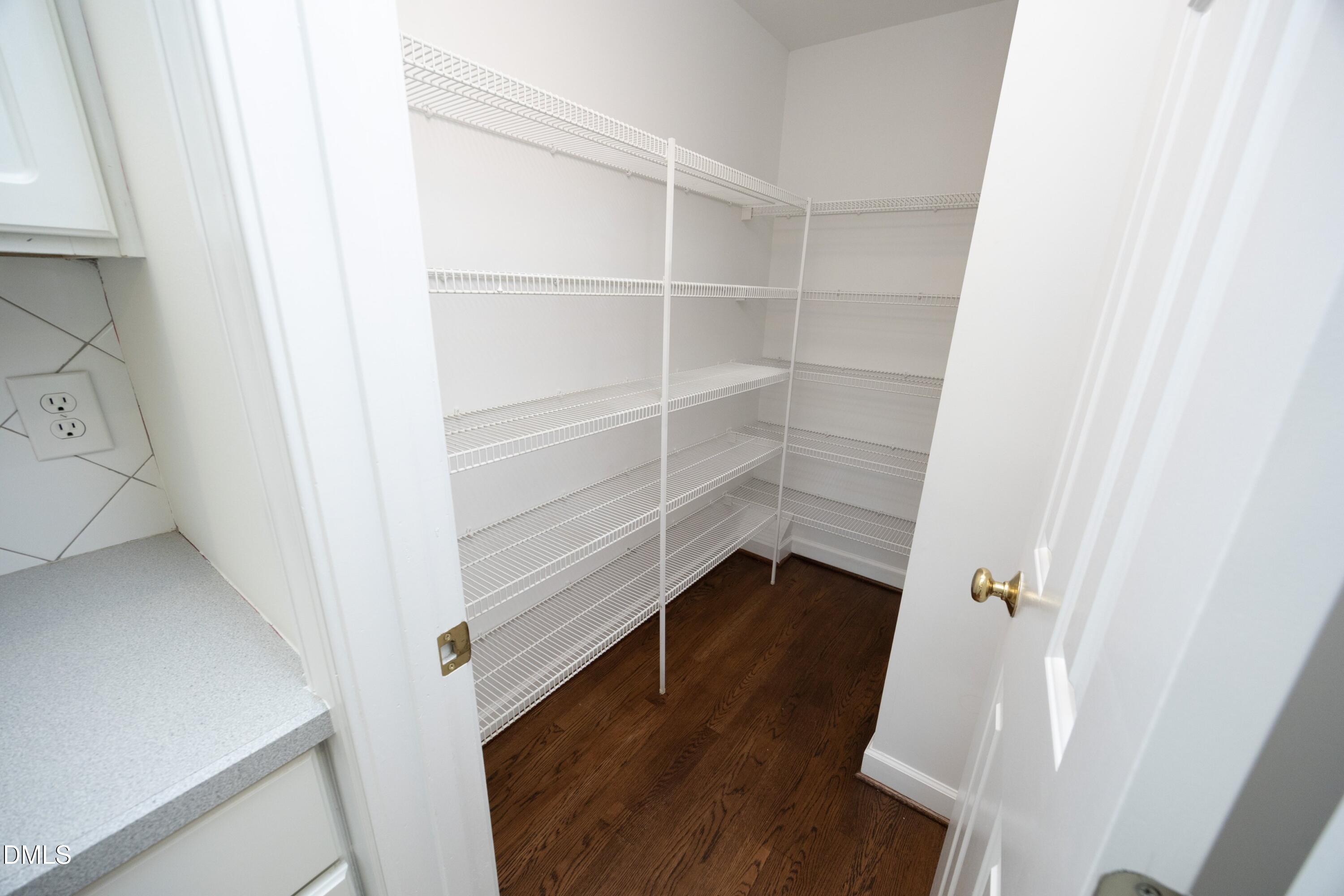 605 Carpenter Town Lane Property Photo 18