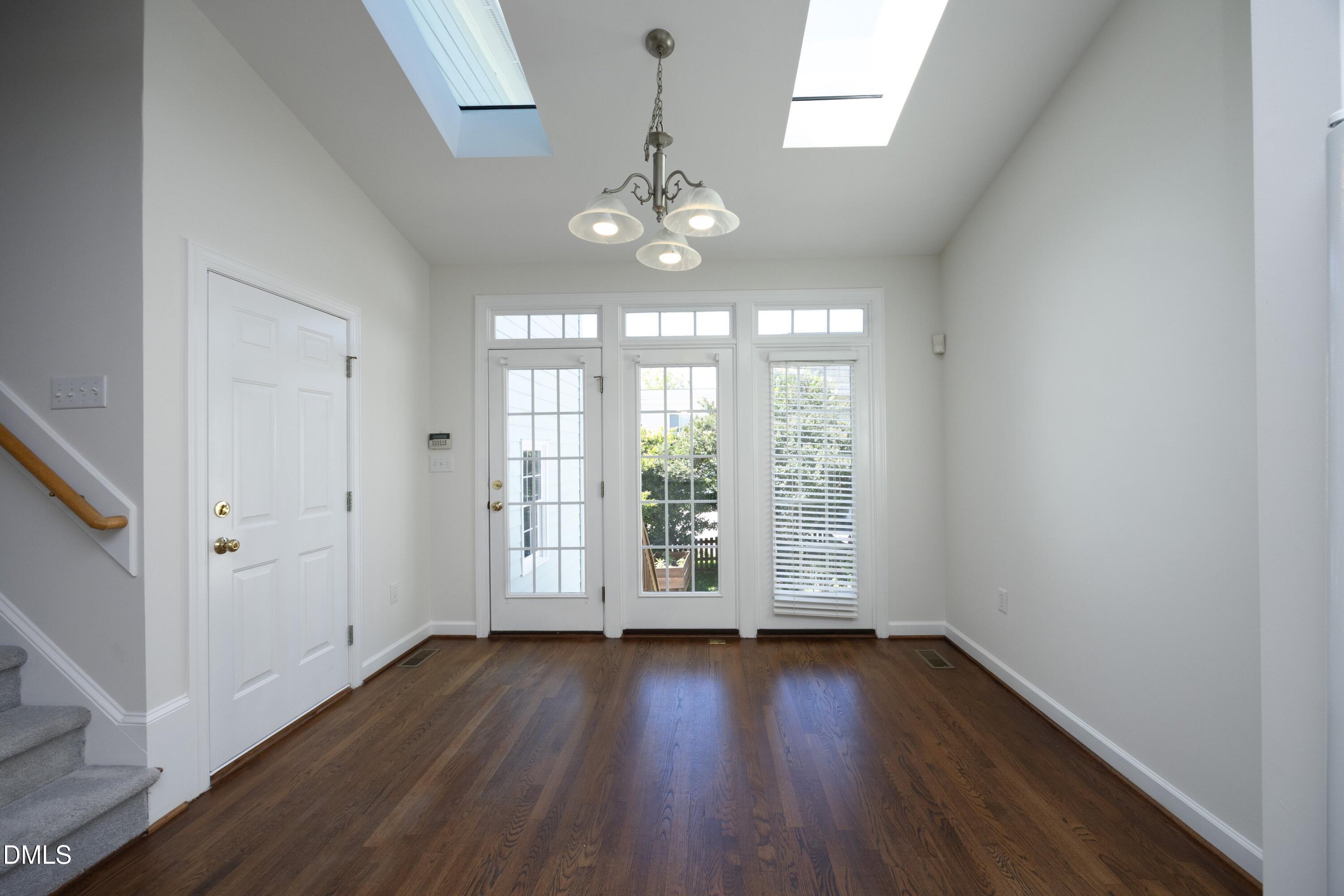605 Carpenter Town Lane Property Photo 19