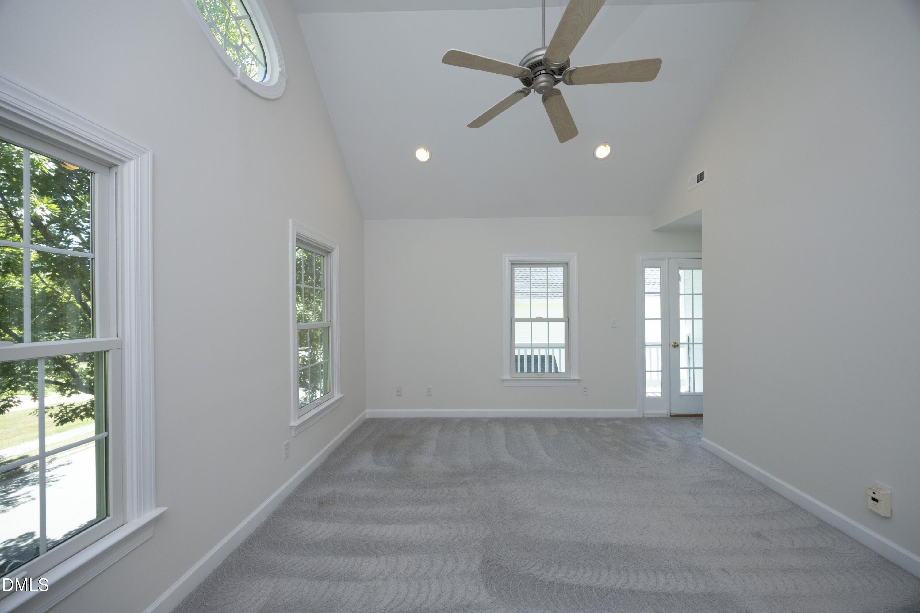 605 Carpenter Town Lane Property Photo 23