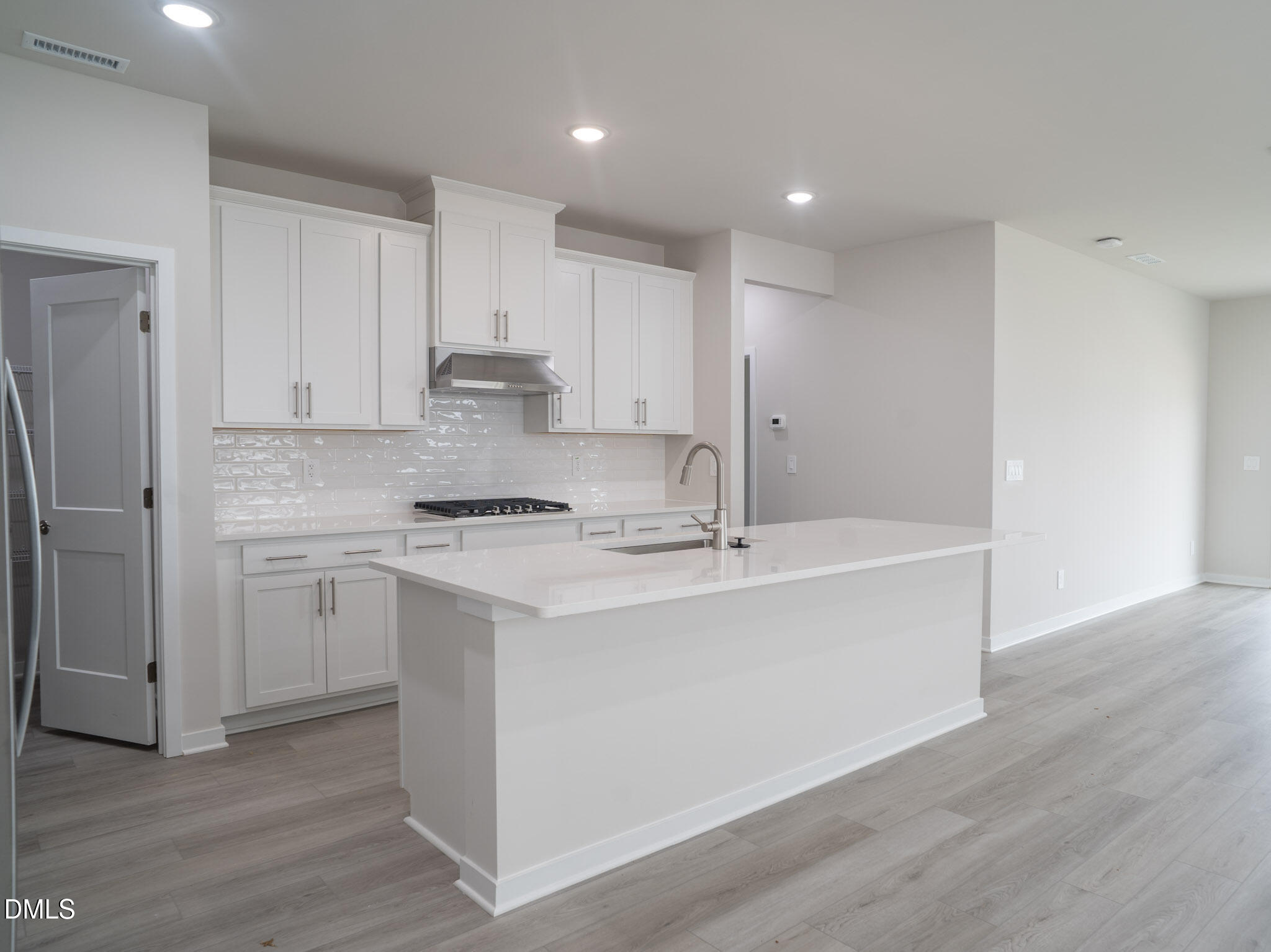 6104 Ivy Brook Trail Property Photo 4
