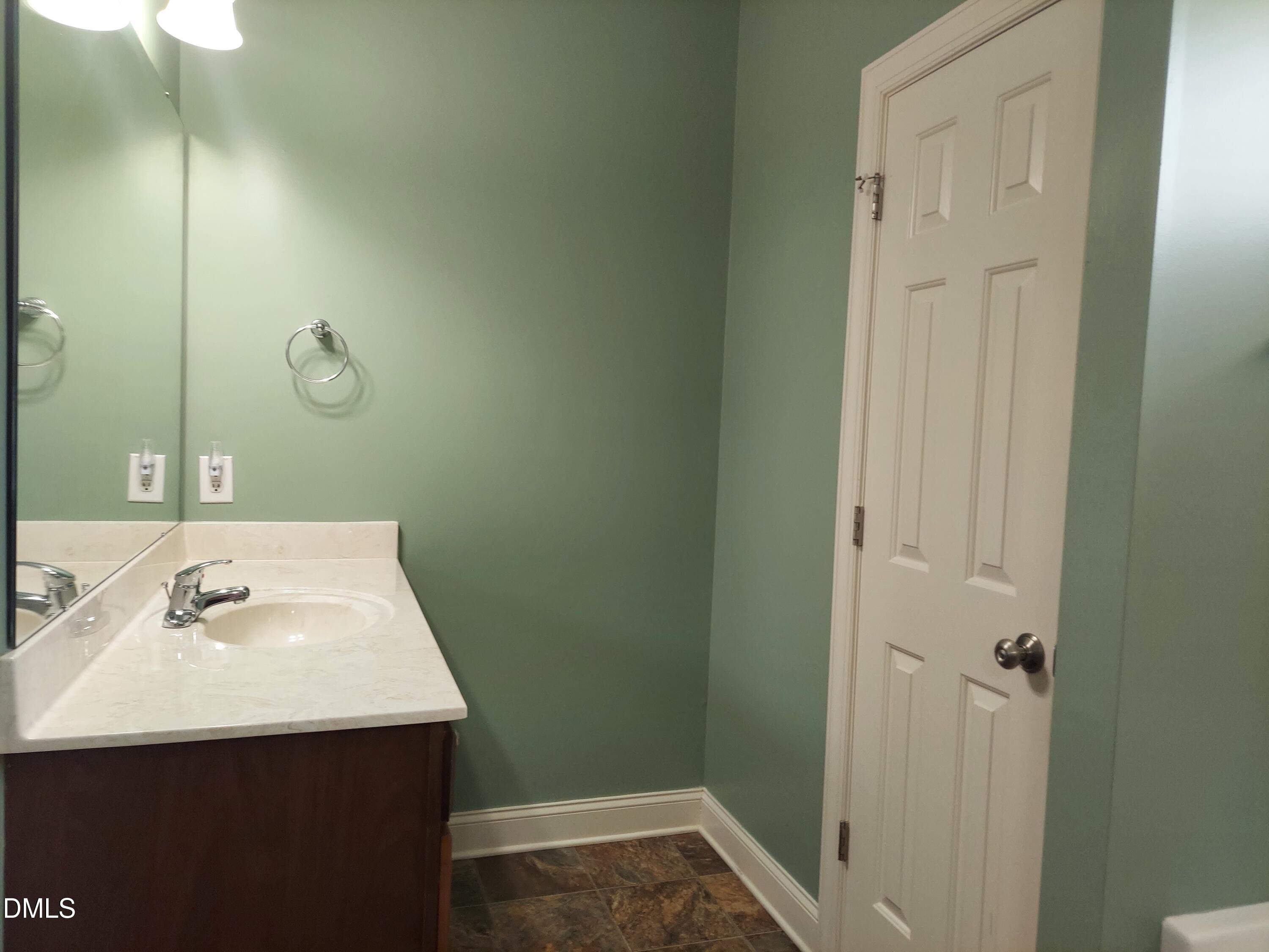 5 Seahorse Court Property Photo 17
