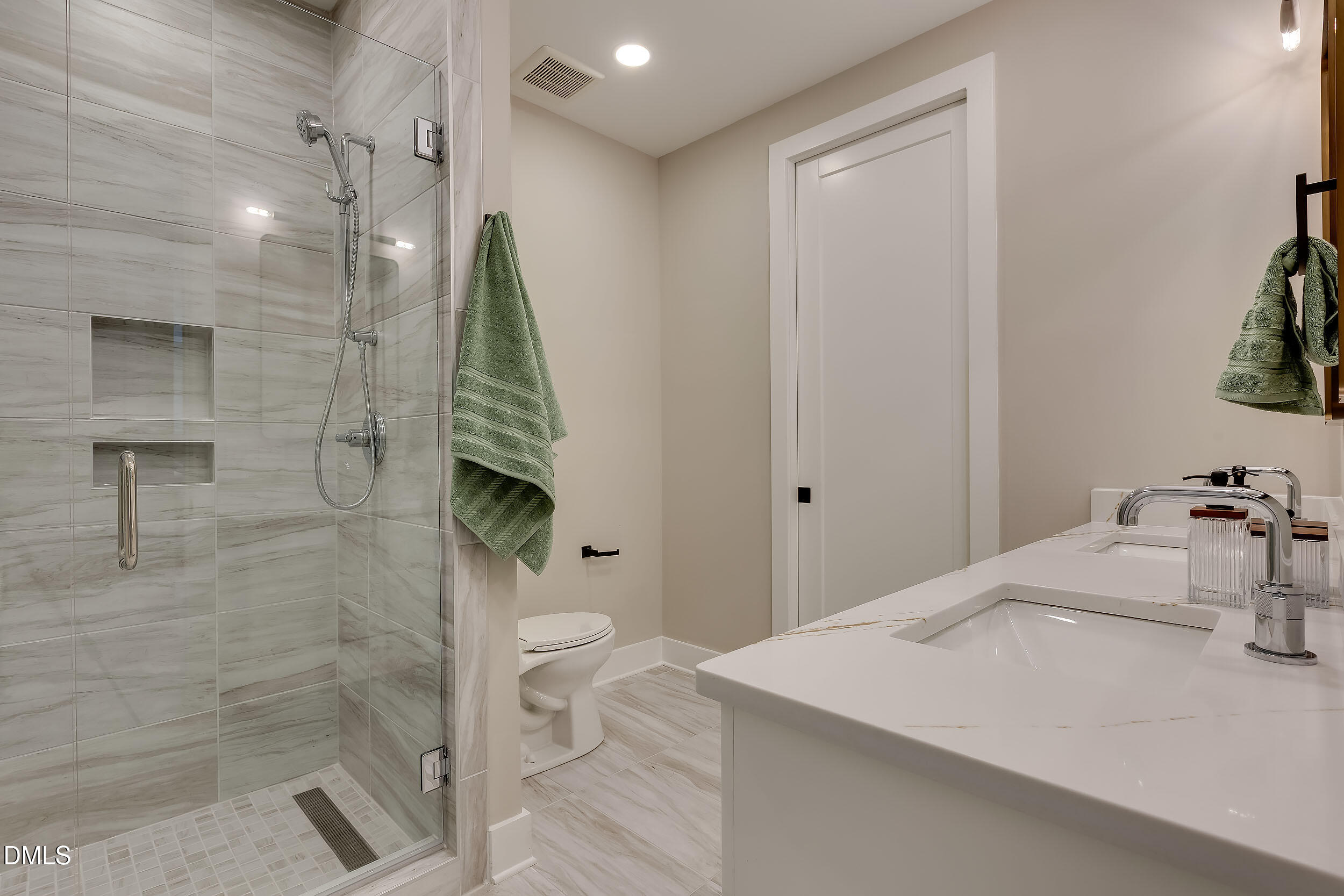 610 N Roxboro Street 21 Property Photo 40