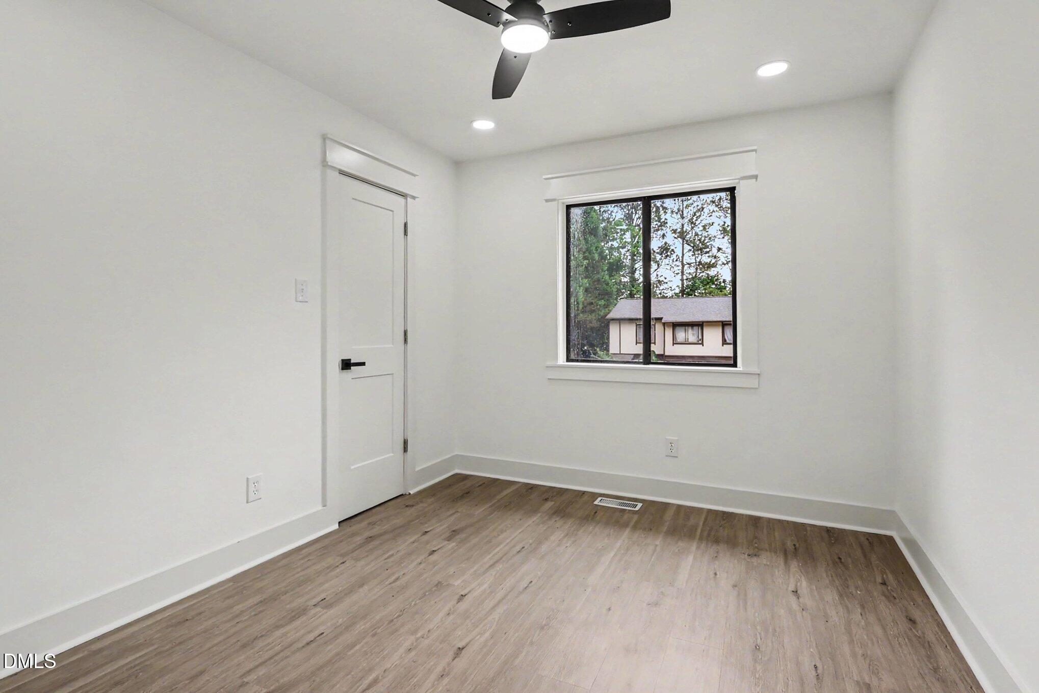 4268 Lake Ridge Drive Property Photo 12