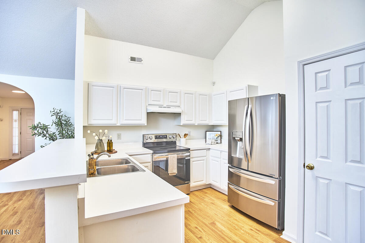5017 Tapestry Terrace Property Photo 17