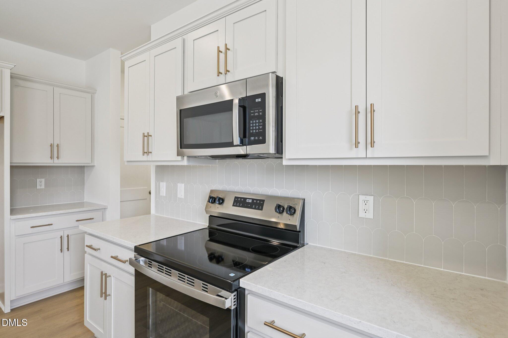 6640 Chillingham Drive Property Photo 15