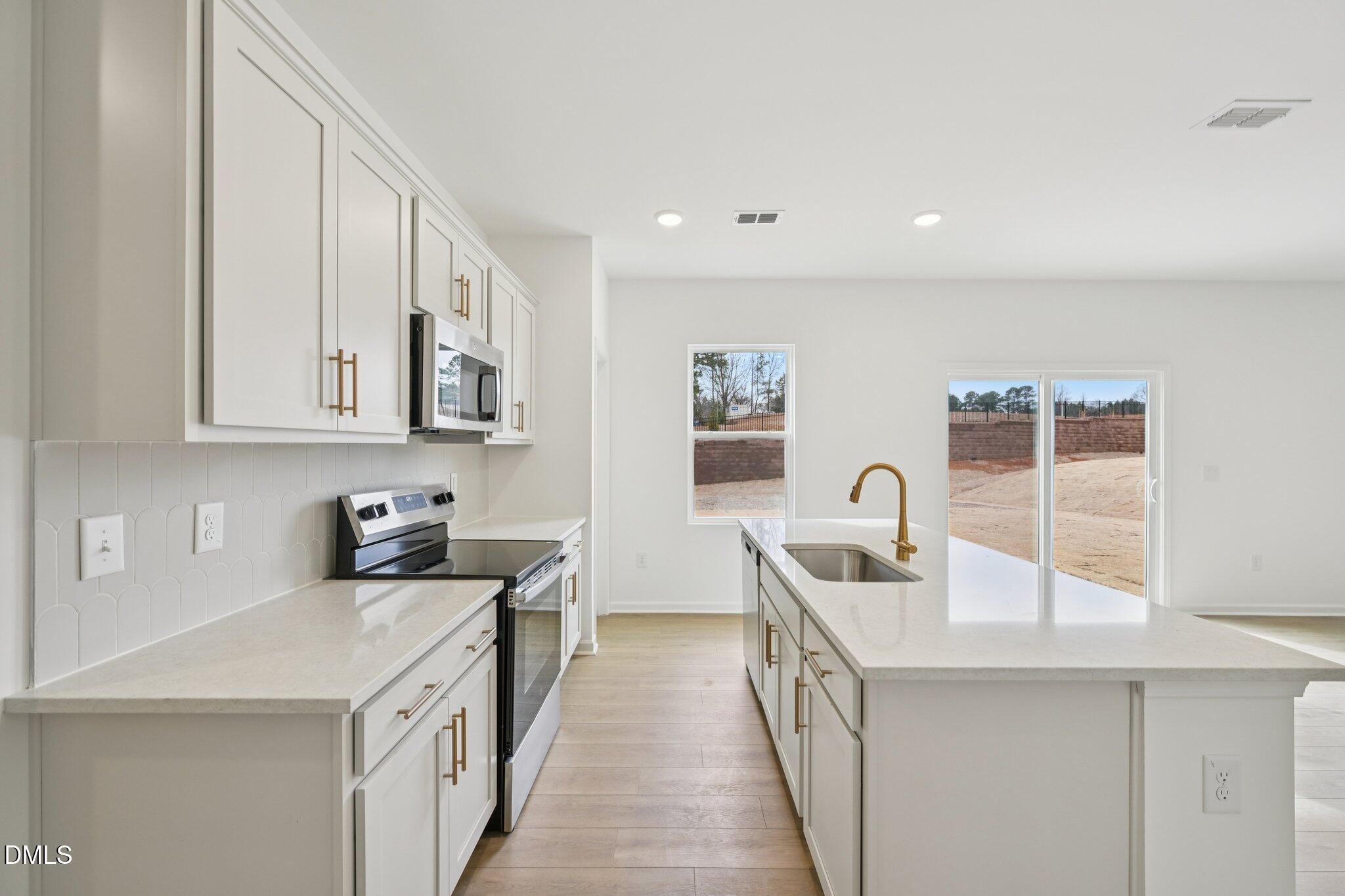 6640 Chillingham Drive Property Photo 16