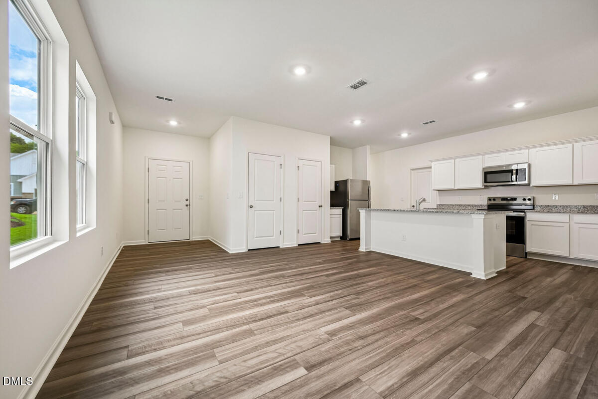 830 Hanford Landing Drive Property Photo 4