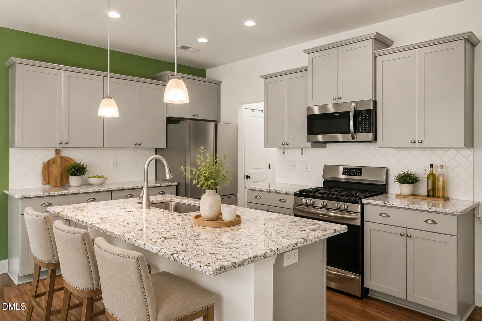 1004 Azimuth Drive Property Photo 4