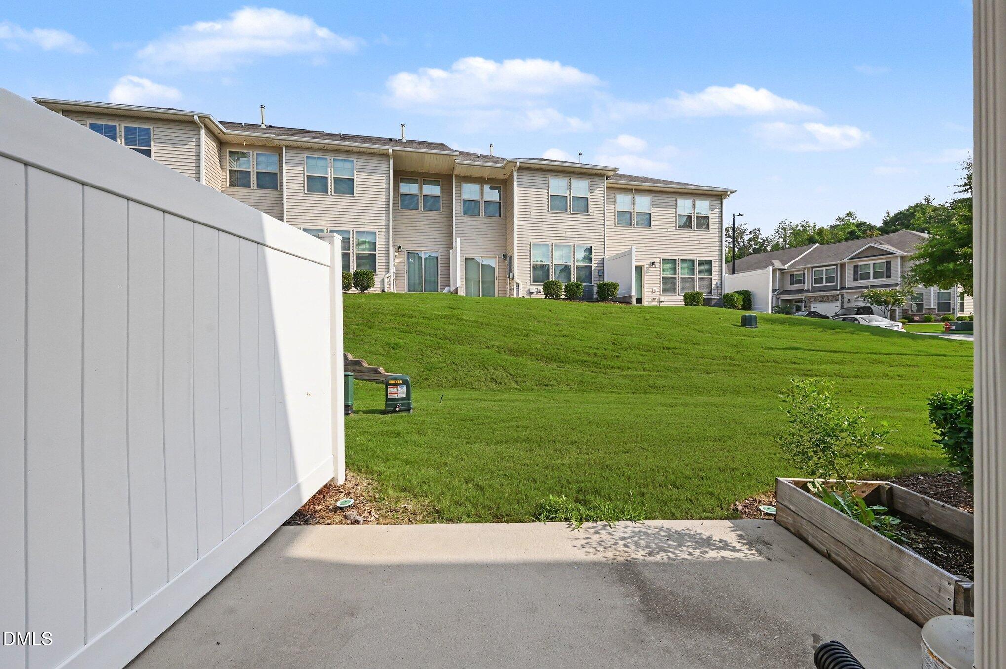 1004 Azimuth Drive Property Photo 31