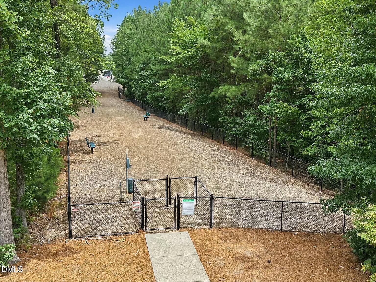 1004 Azimuth Drive Property Photo 41