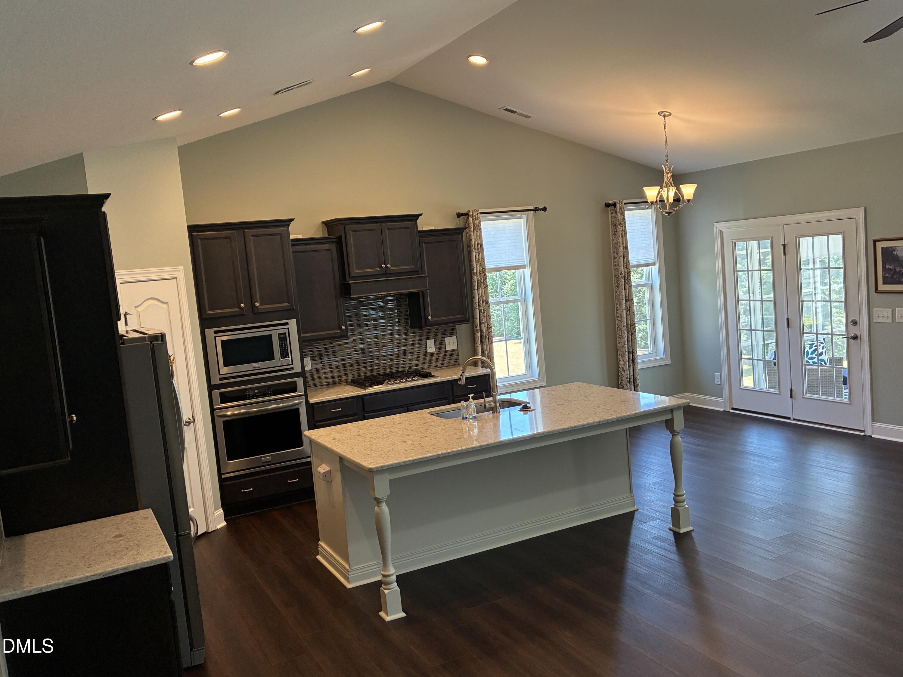 904 Traditions Ridge Drive Property Photo 8