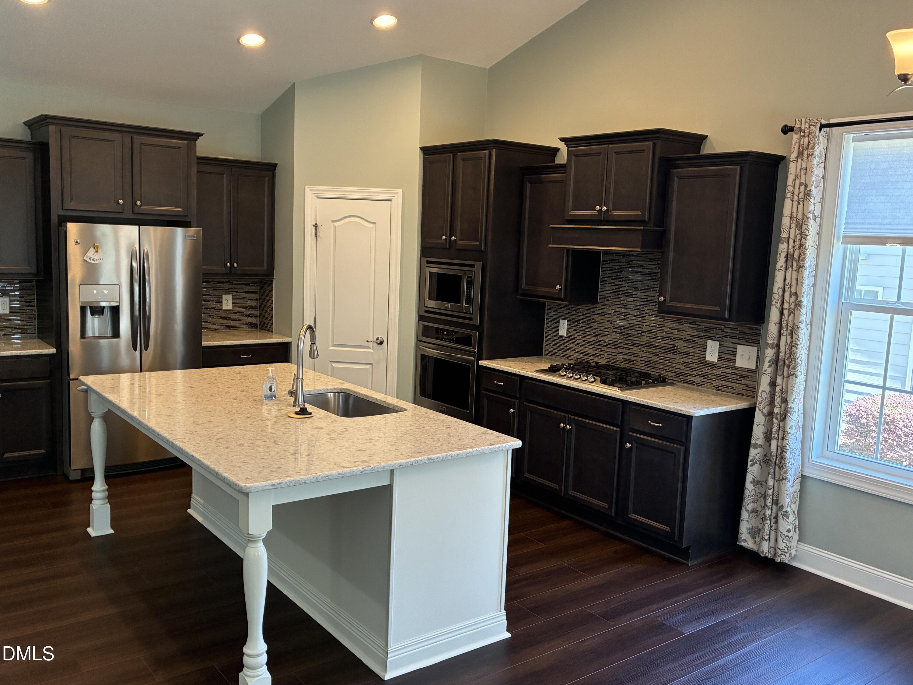 904 Traditions Ridge Drive Property Photo 9