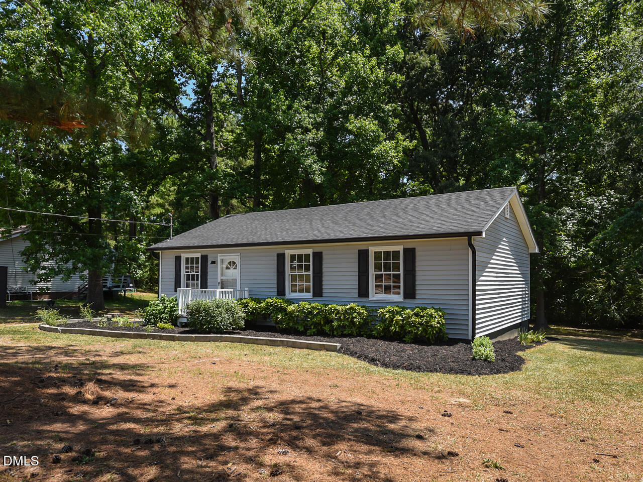 939 Cheves Road Property Photo 1