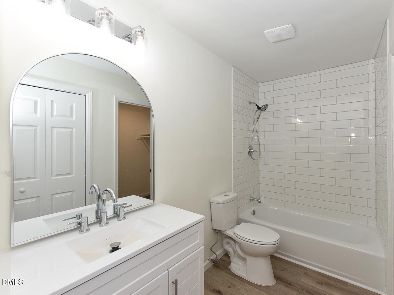939 Cheves Road Property Photo 15