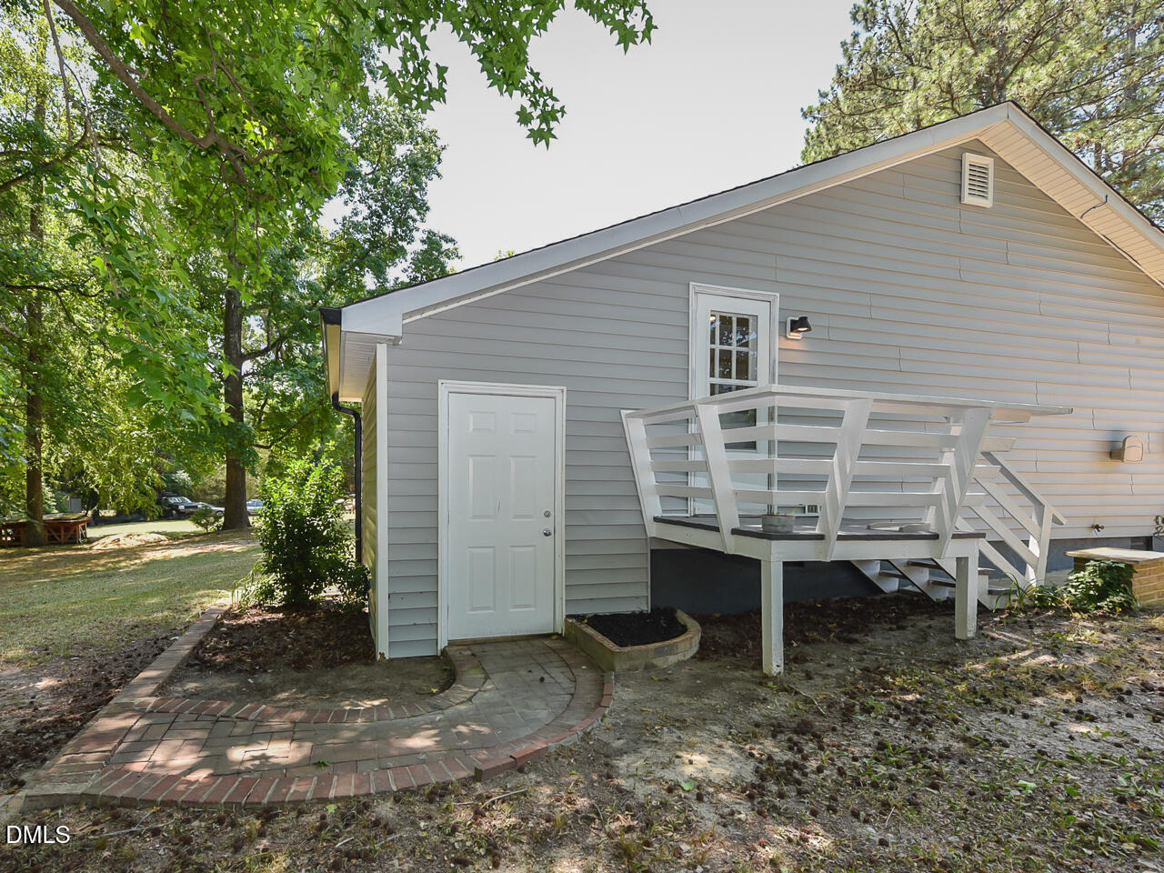 939 Cheves Road Property Photo 20