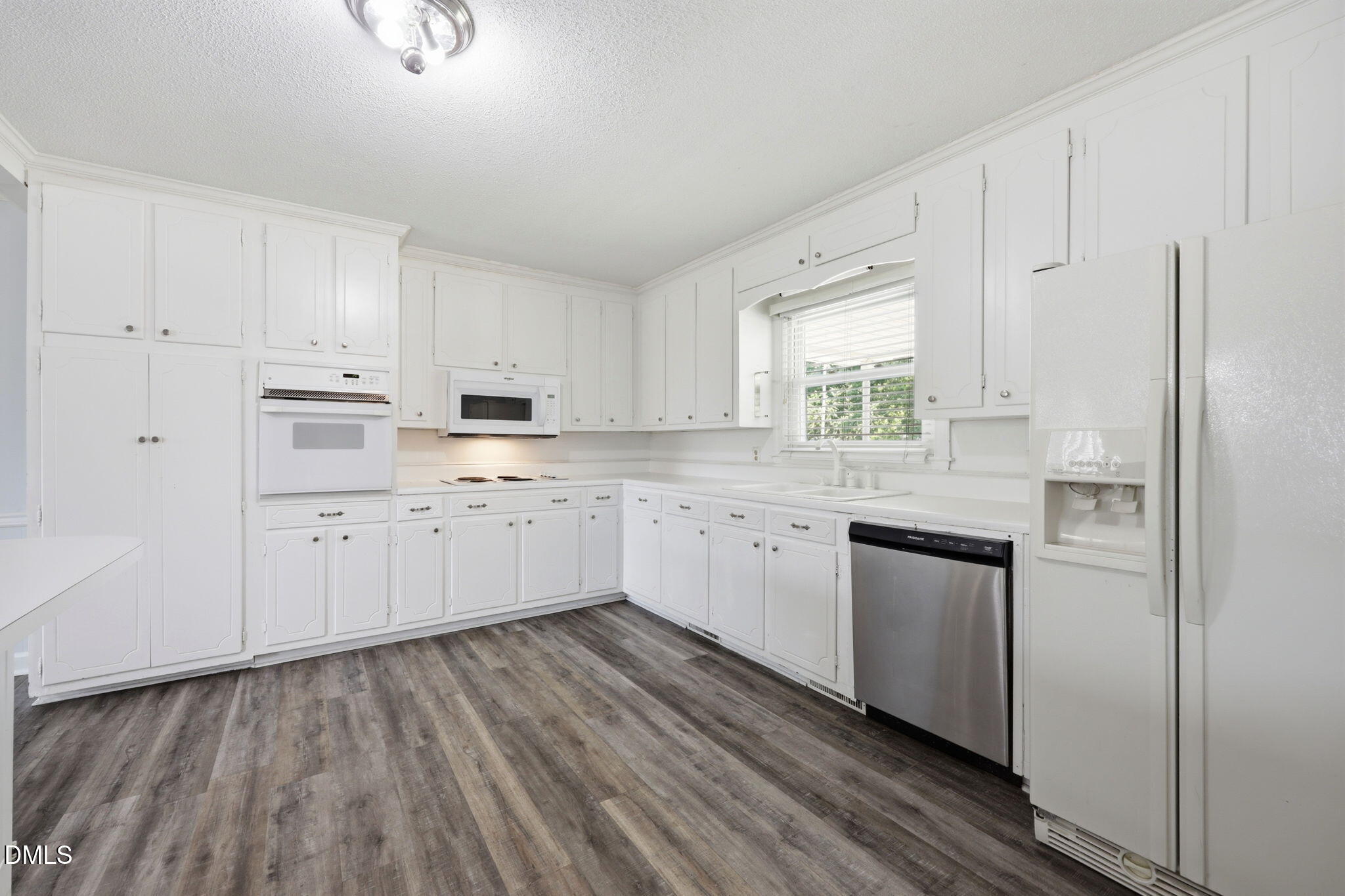 4130 Terrace Drive Property Photo 8