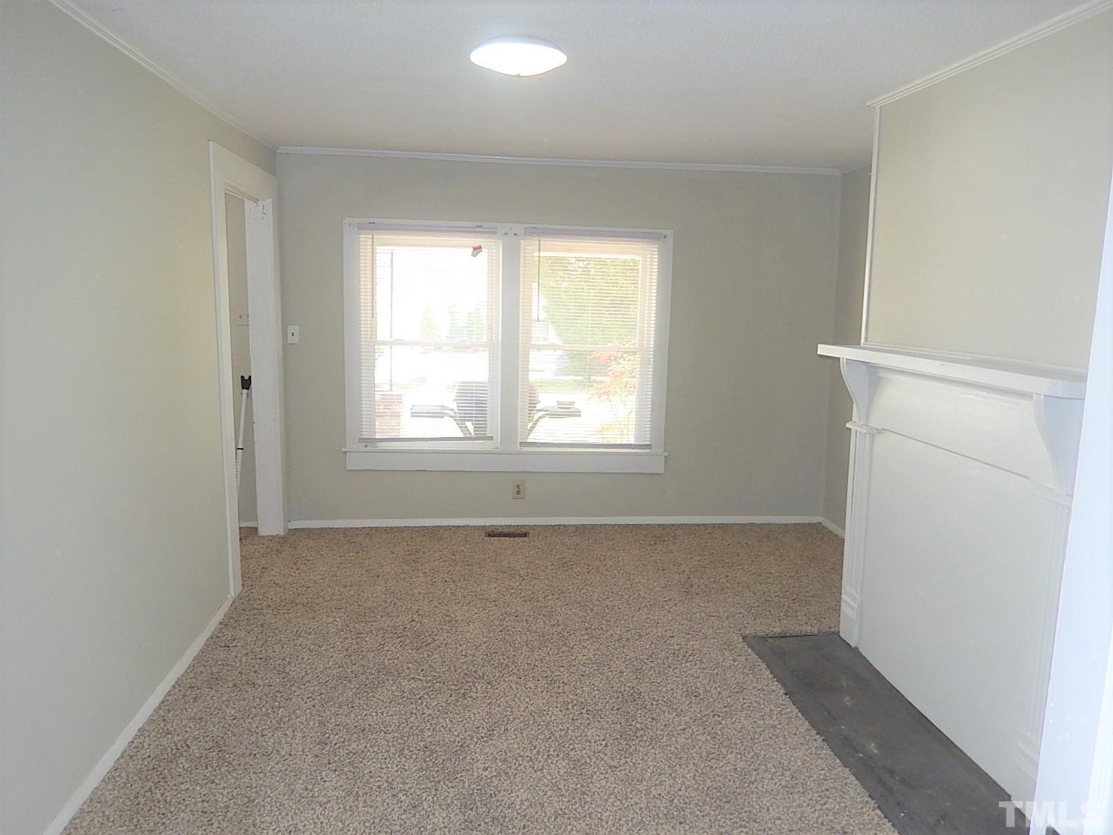 1015 Oberlin Road Property Photo 5