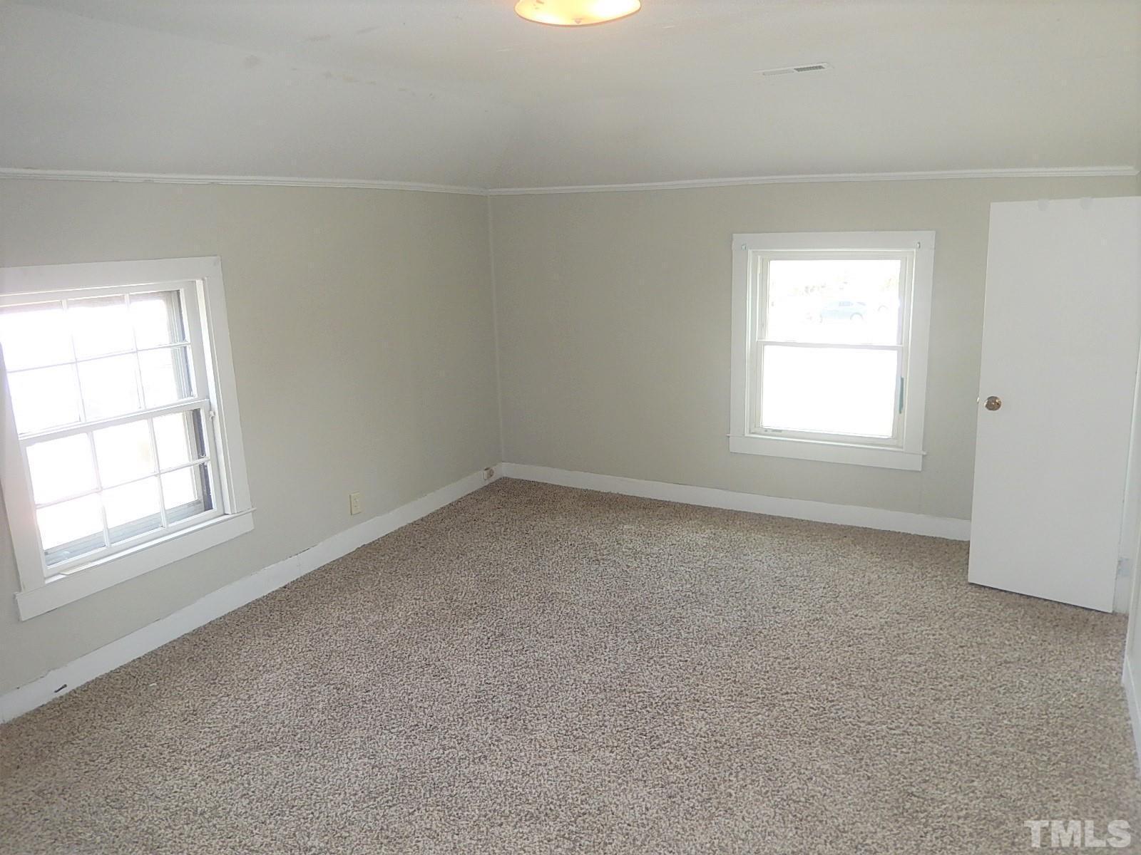 1015 Oberlin Road Property Photo 15
