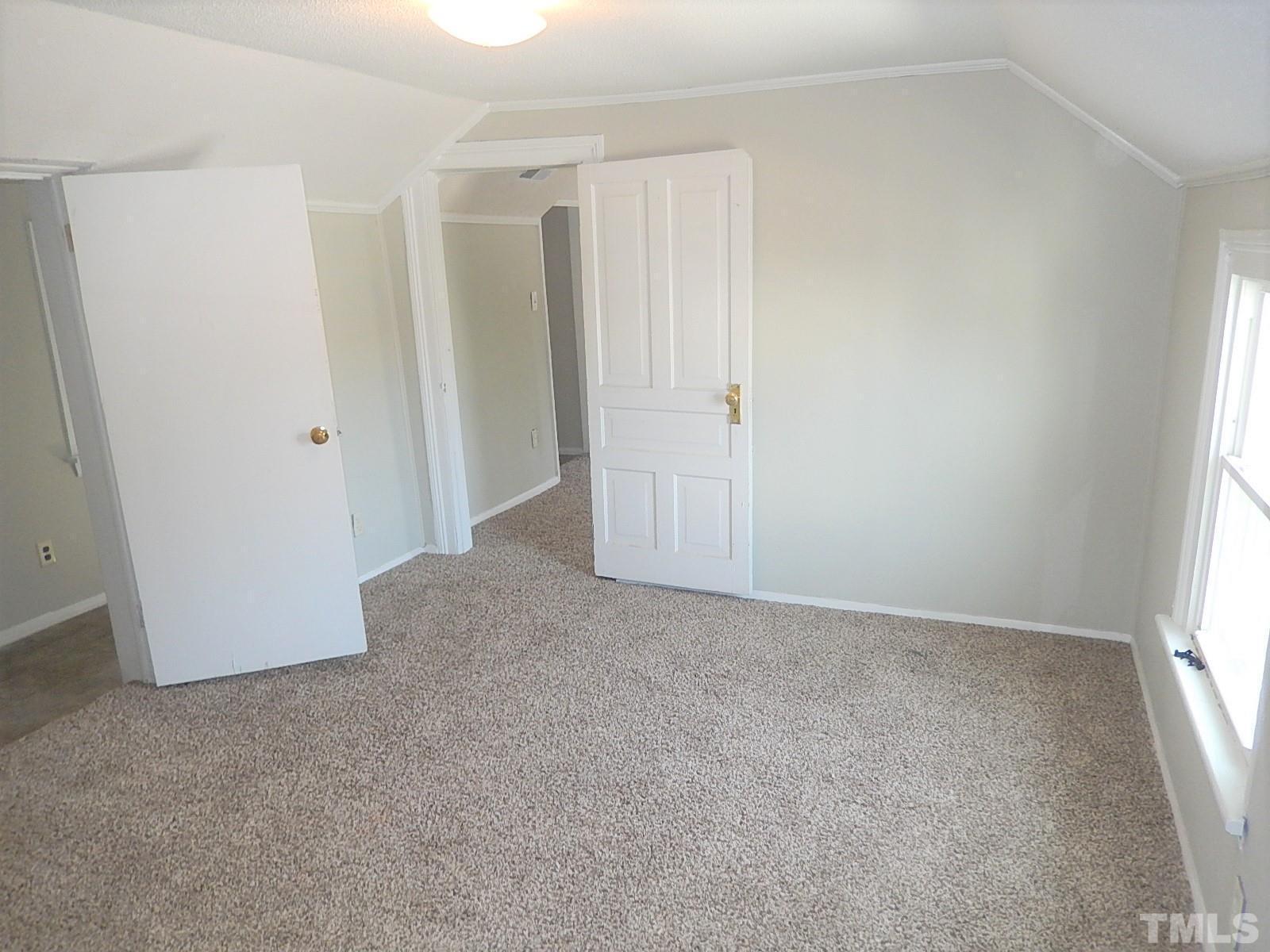 1015 Oberlin Road Property Photo 16