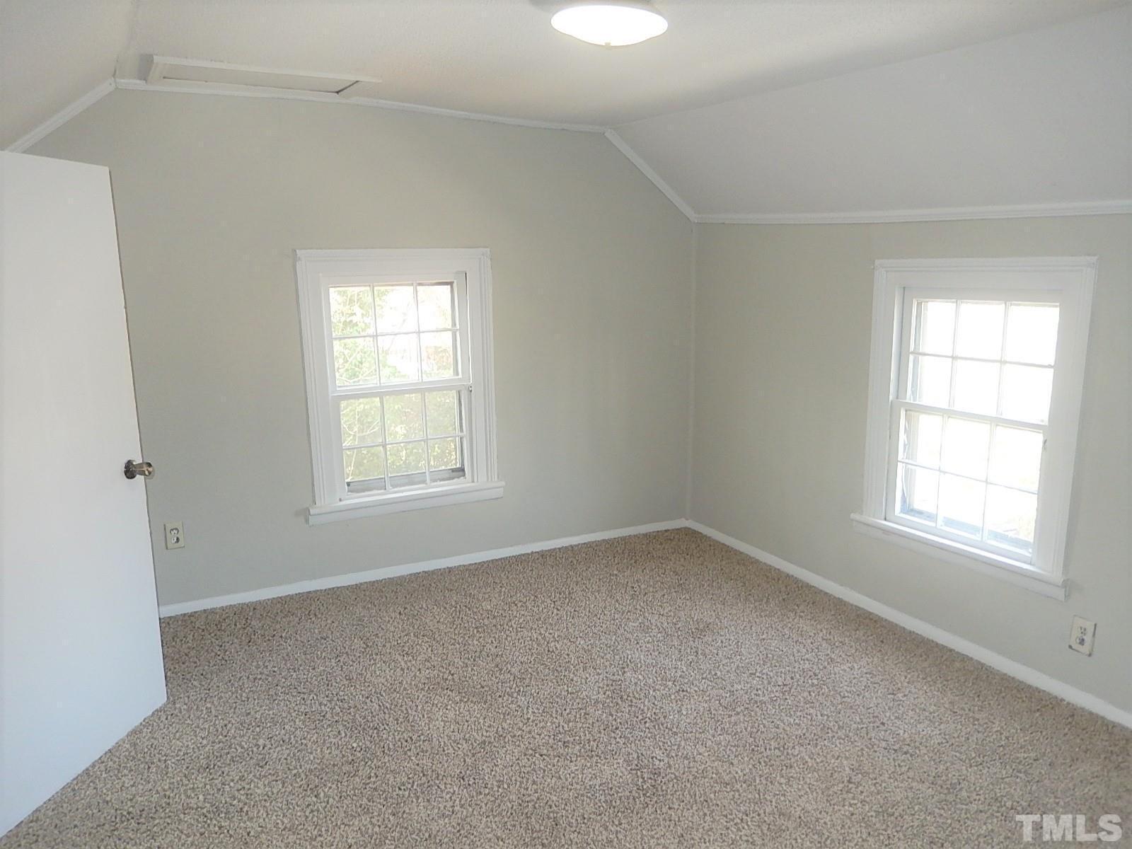 1015 Oberlin Road Property Photo 17