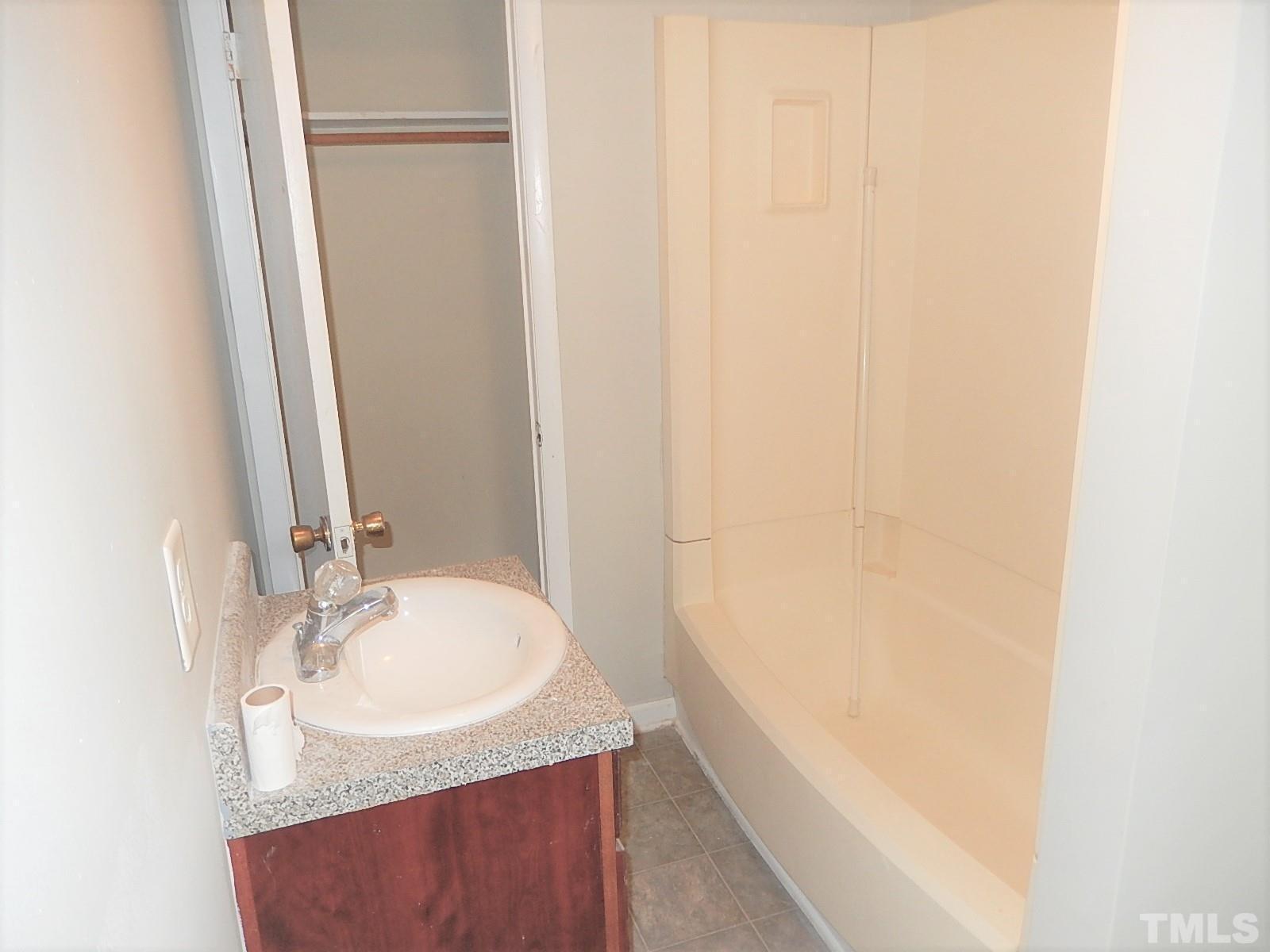 1015 Oberlin Road Property Photo 18