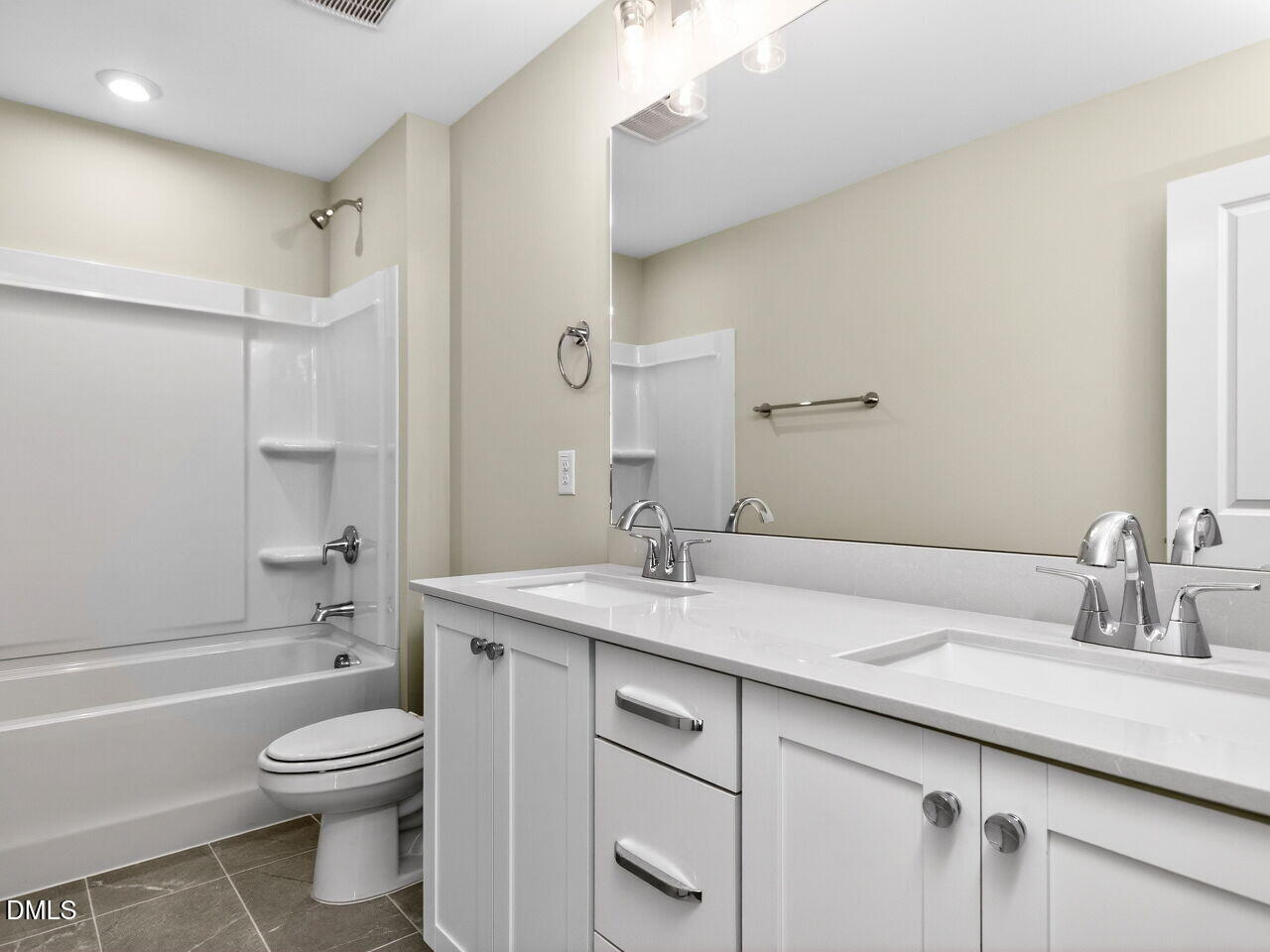 116 N Village Parkway Property Photo 35