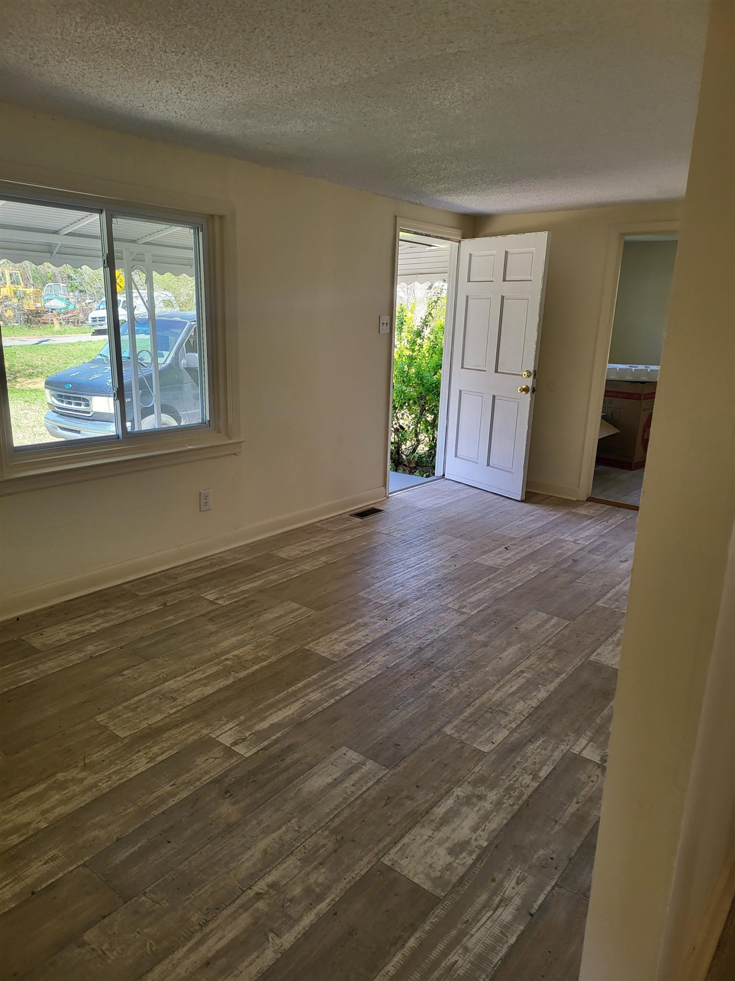 511 Royal Street Property Photo 2