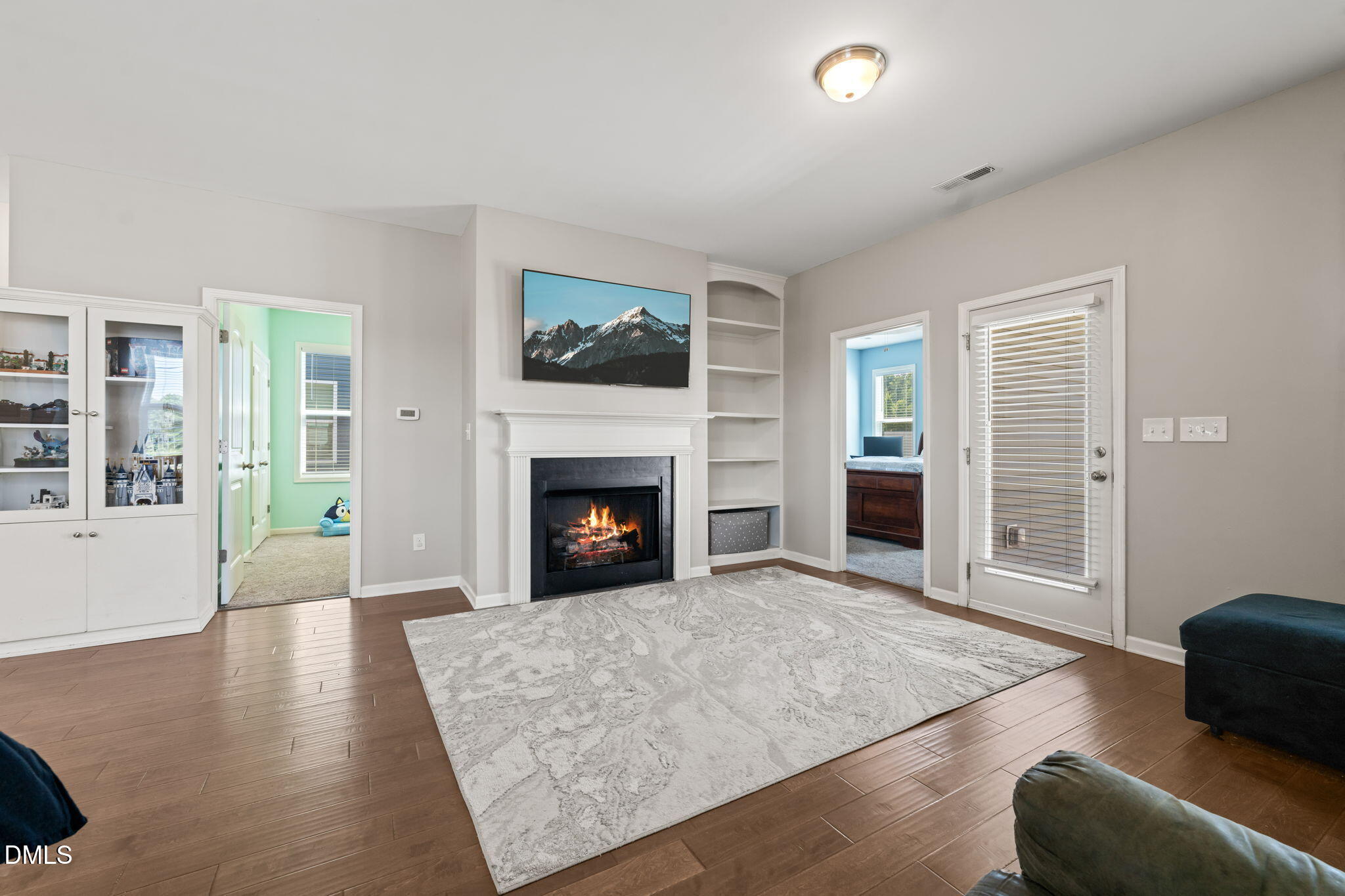 303 Bella Square Property Photo 9