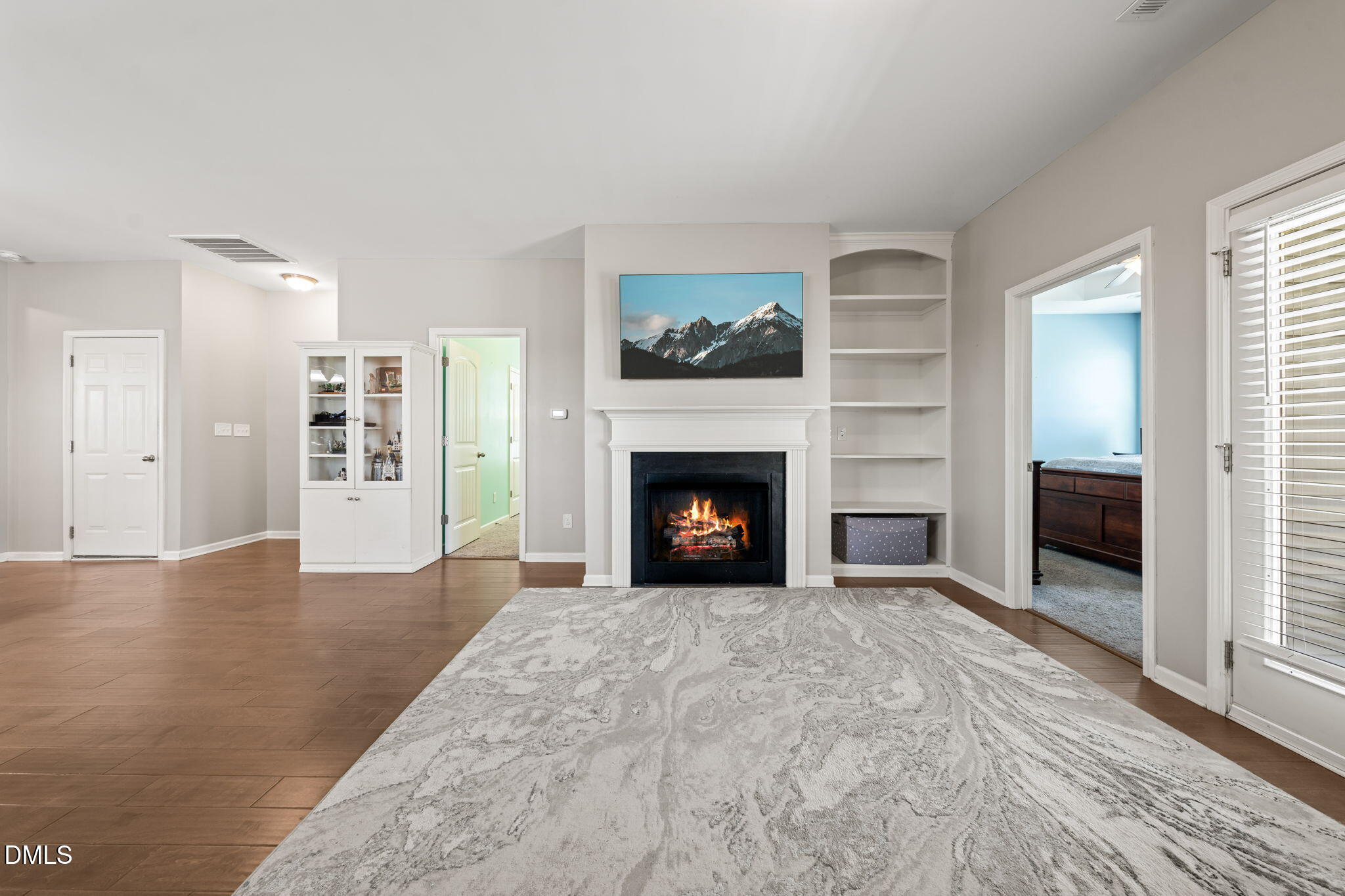 303 Bella Square Property Photo 10